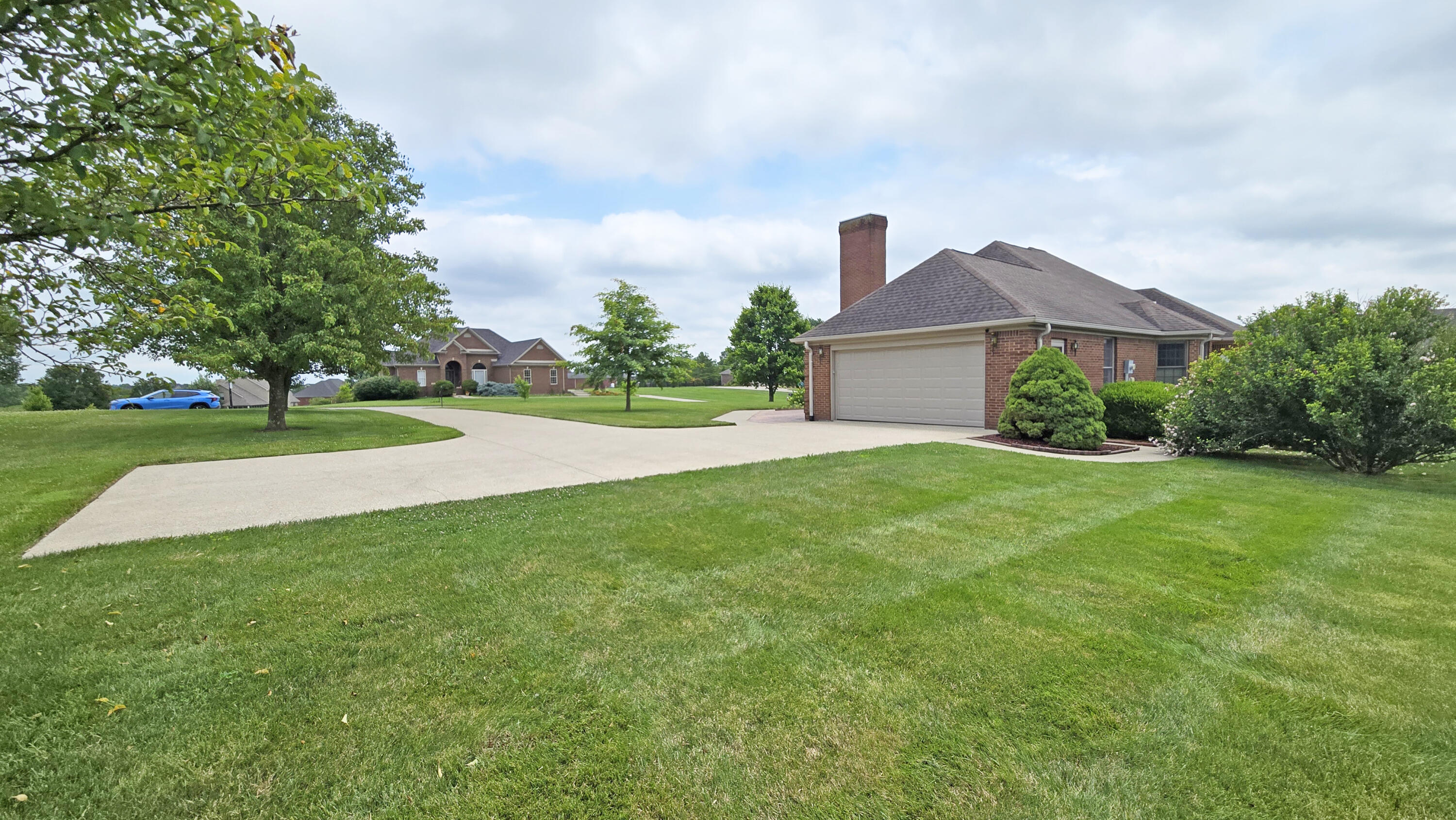 Richmond, Kentucky 40475, United States, 3 Bedrooms Bedrooms, ,2 BathroomsBathrooms,Residential,Active,164143