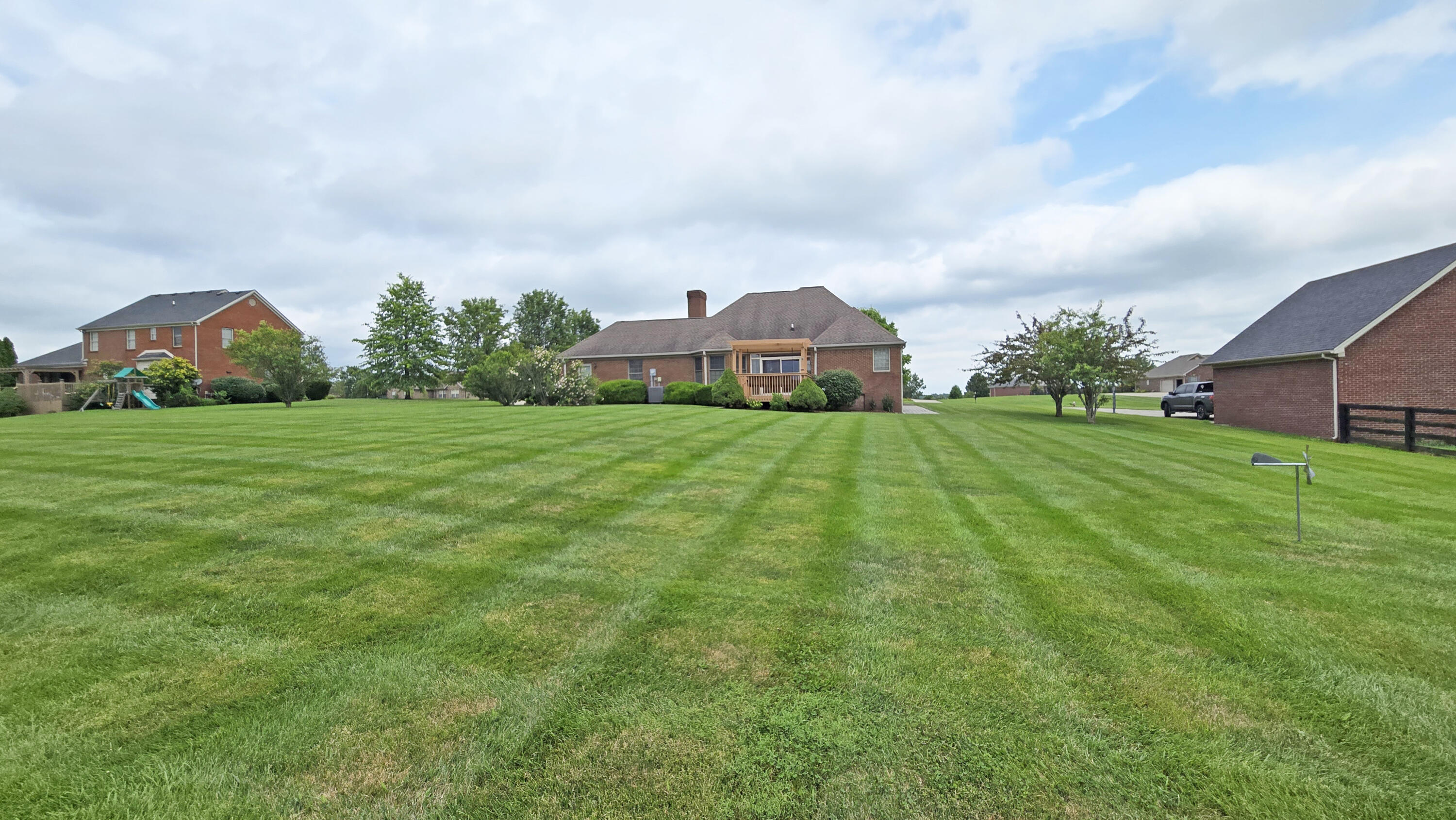 Richmond, Kentucky 40475, United States, 3 Bedrooms Bedrooms, ,2 BathroomsBathrooms,Residential,Active,164143