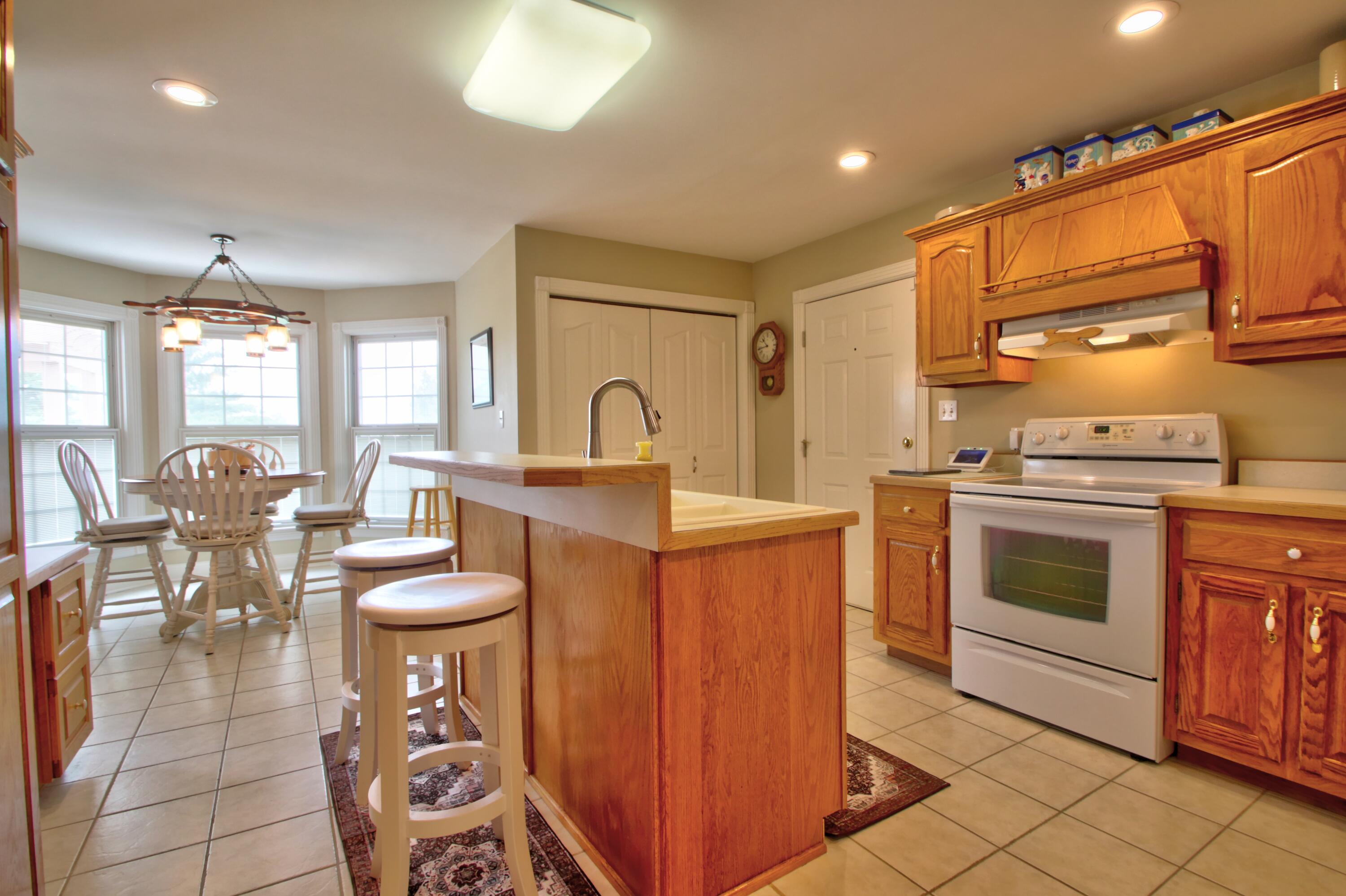 Richmond, Kentucky 40475, United States, 3 Bedrooms Bedrooms, ,2 BathroomsBathrooms,Residential,Active,164143