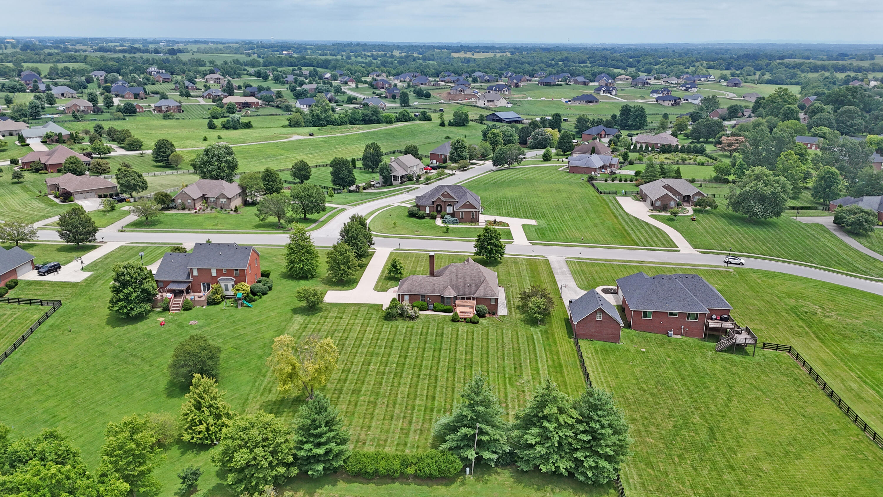 Richmond, Kentucky 40475, United States, 3 Bedrooms Bedrooms, ,2 BathroomsBathrooms,Residential,Active,164143