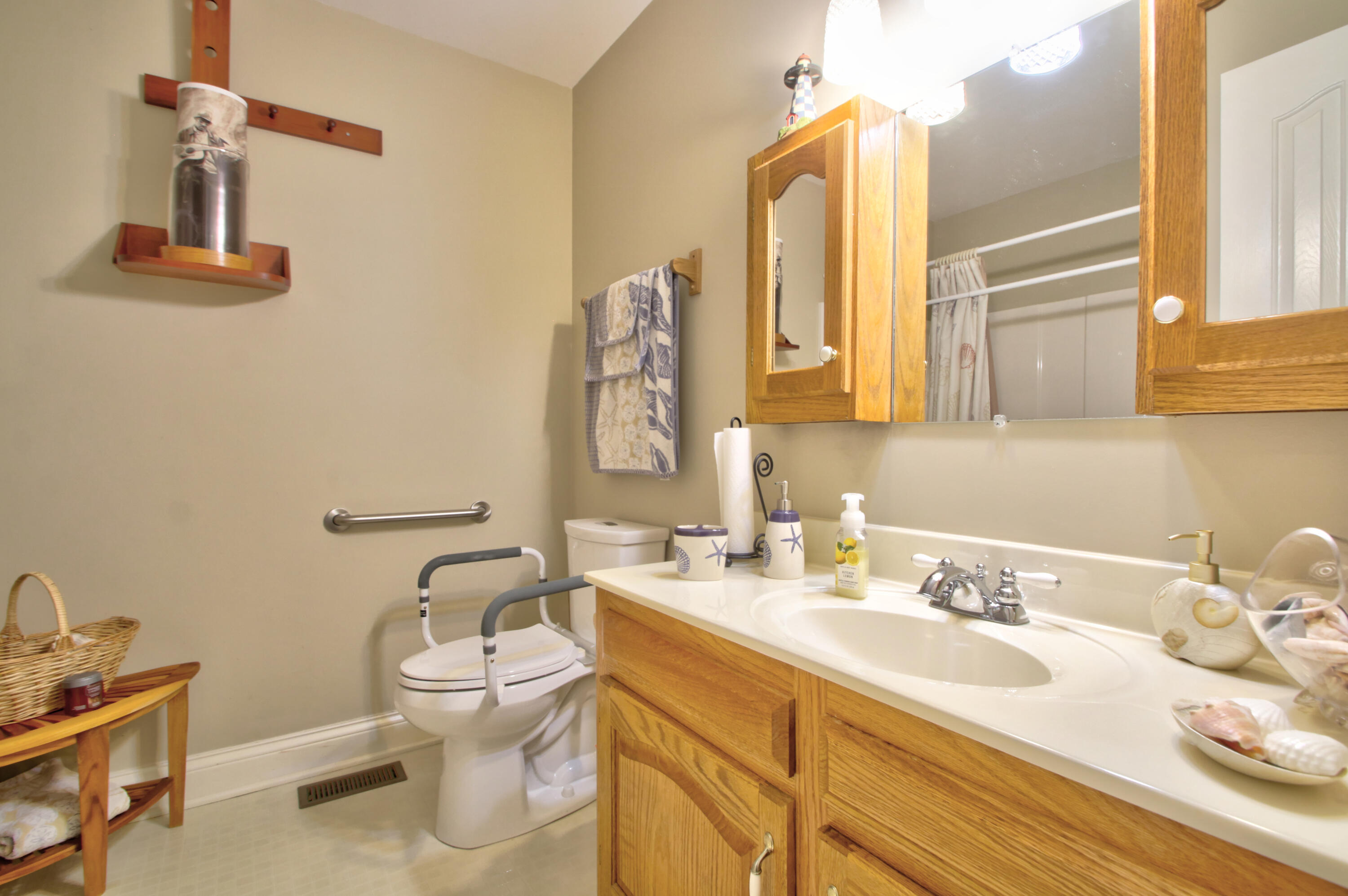 Richmond, Kentucky 40475, United States, 3 Bedrooms Bedrooms, ,2 BathroomsBathrooms,Residential,Active,164143