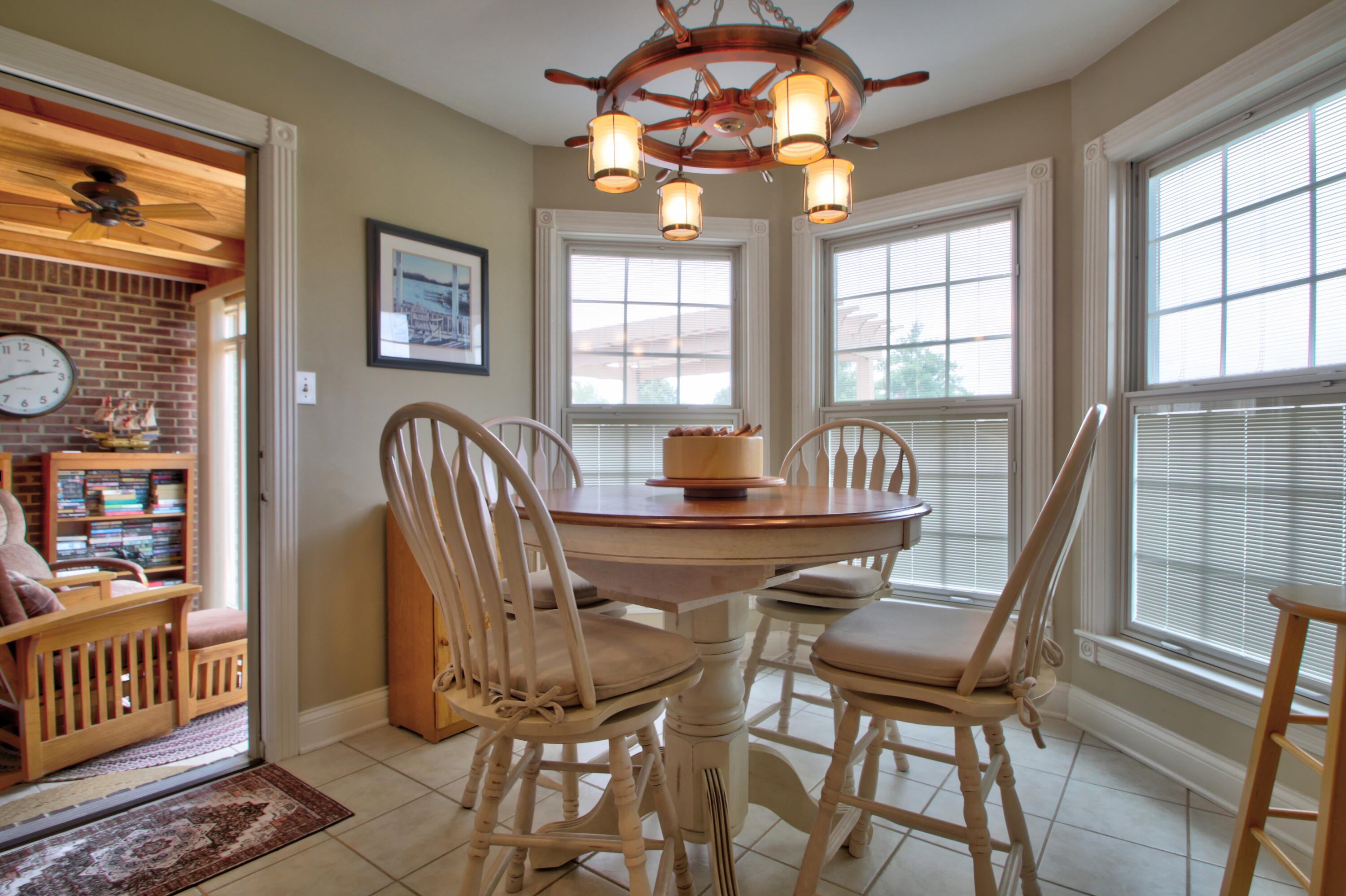 Richmond, Kentucky 40475, United States, 3 Bedrooms Bedrooms, ,2 BathroomsBathrooms,Residential,Active,164143