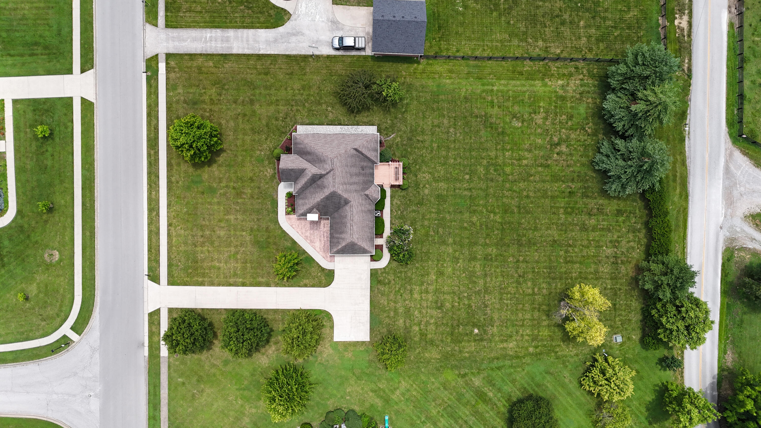 Richmond, Kentucky 40475, United States, 3 Bedrooms Bedrooms, ,2 BathroomsBathrooms,Residential,Active,164143