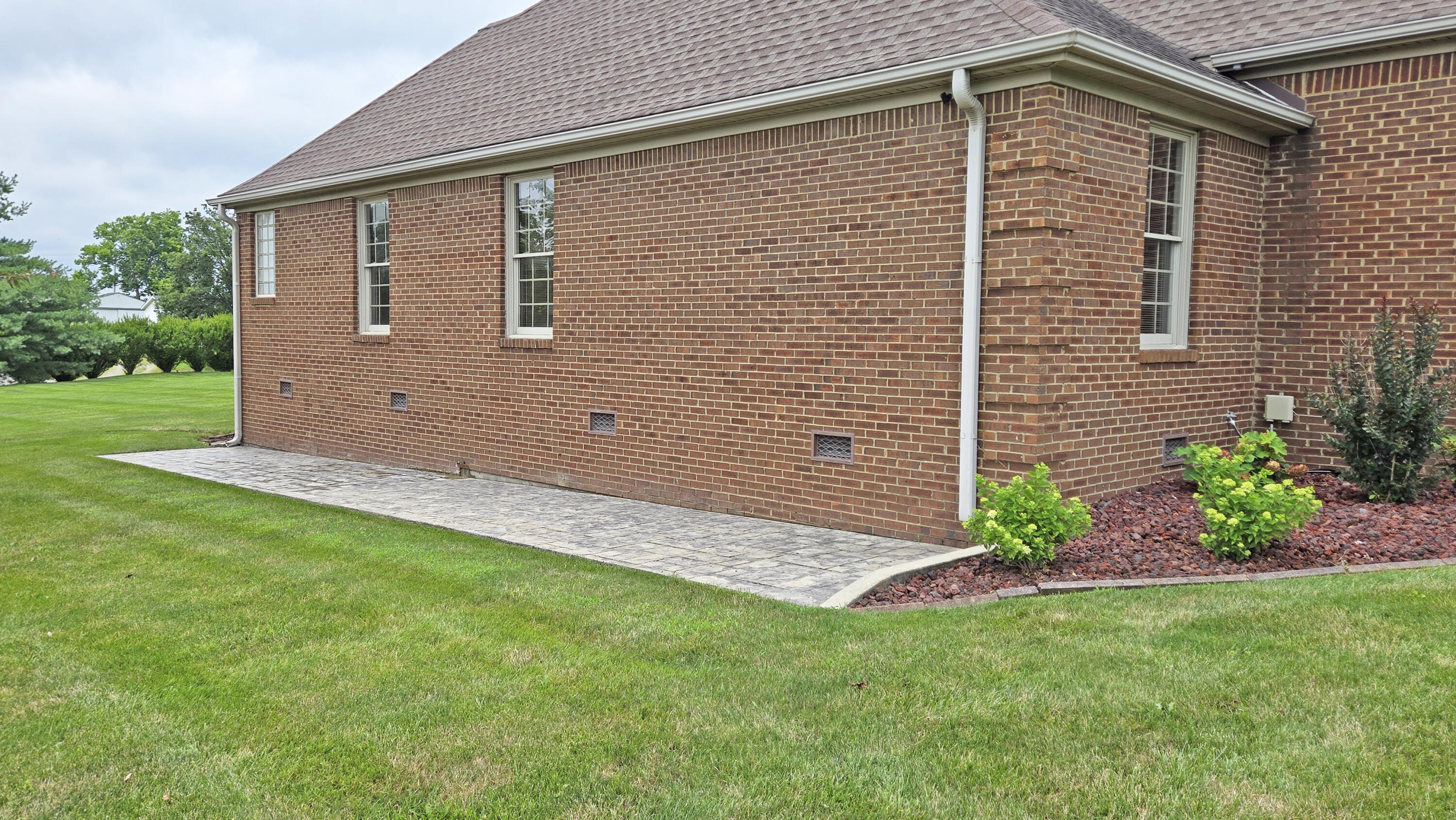 Richmond, Kentucky 40475, United States, 3 Bedrooms Bedrooms, ,2 BathroomsBathrooms,Residential,Active,164143