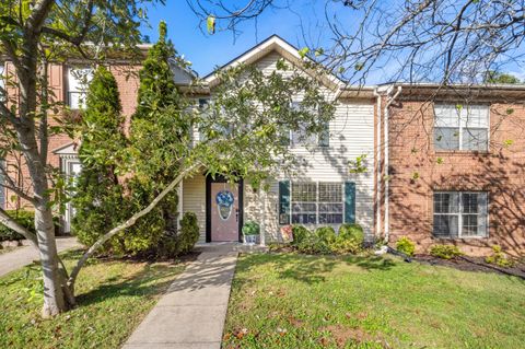 Photo of 1211 Ashford Lane, Lexington, KY 40515 (MLS # 25503518)