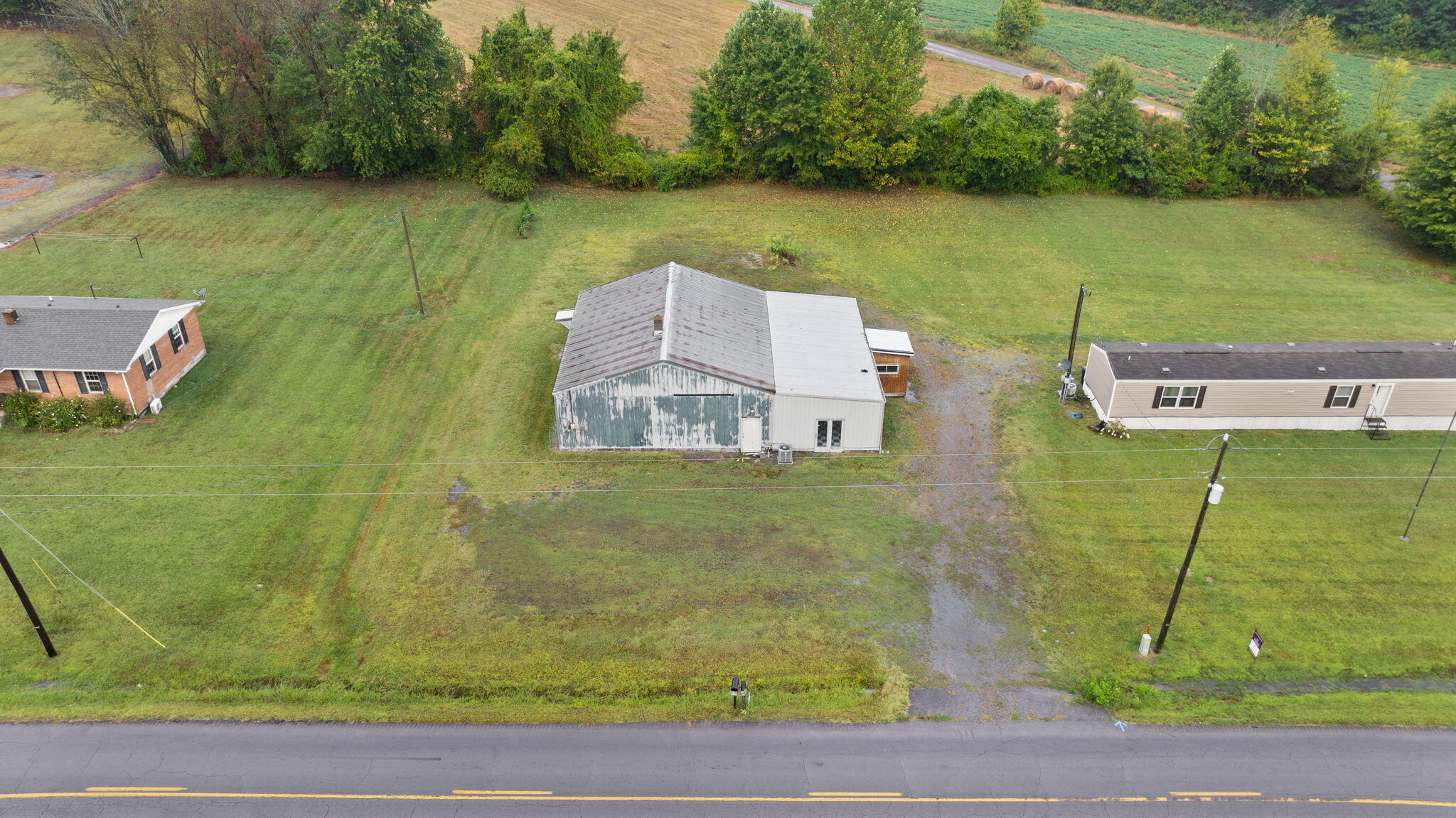 Russell Springs, Kentucky 42642, United States, 3 Bedrooms Bedrooms, ,3 BathroomsBathrooms,Residential,Active,204837