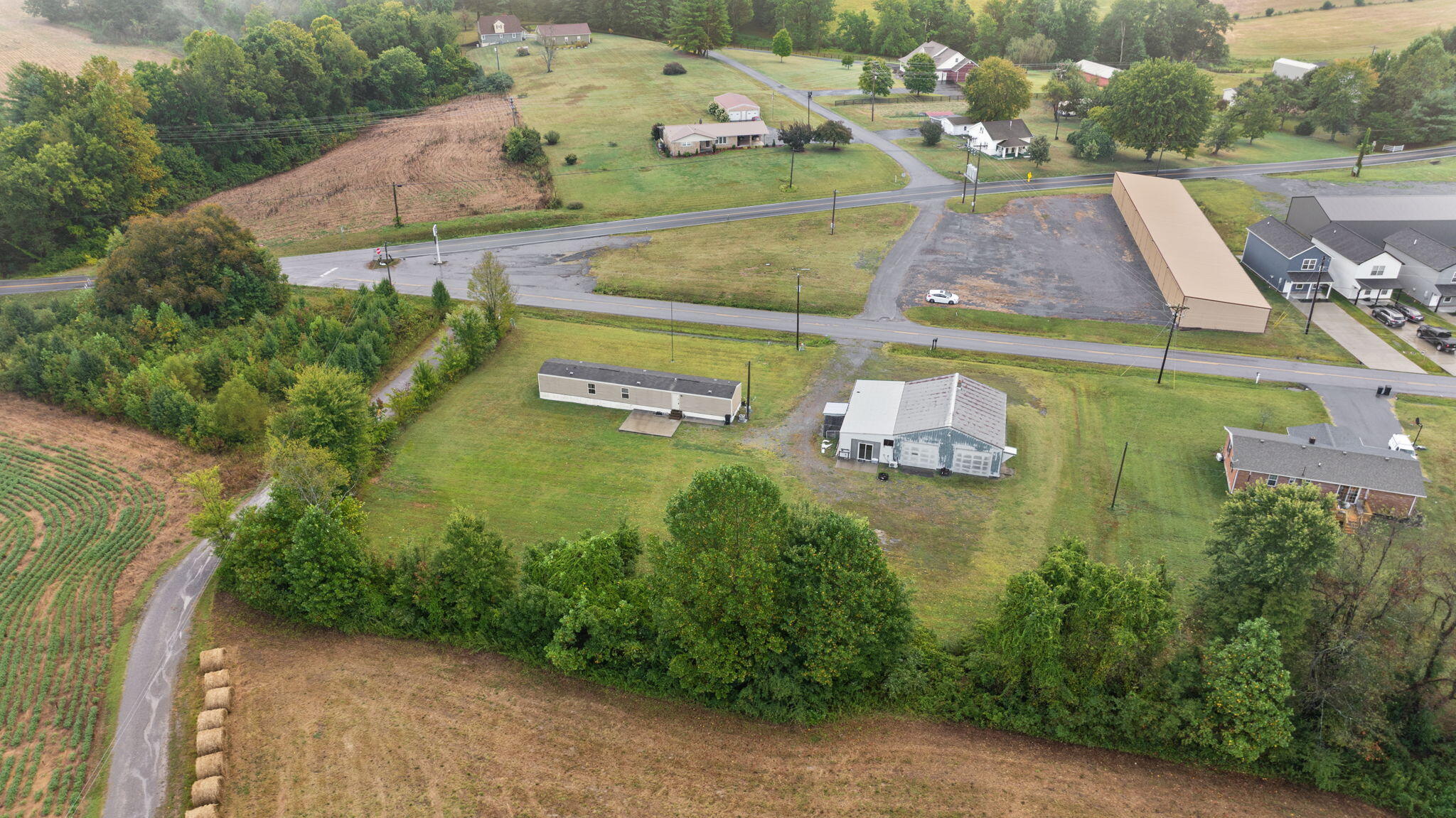 Russell Springs, Kentucky 42642, United States, 3 Bedrooms Bedrooms, ,3 BathroomsBathrooms,Residential,Active,204837