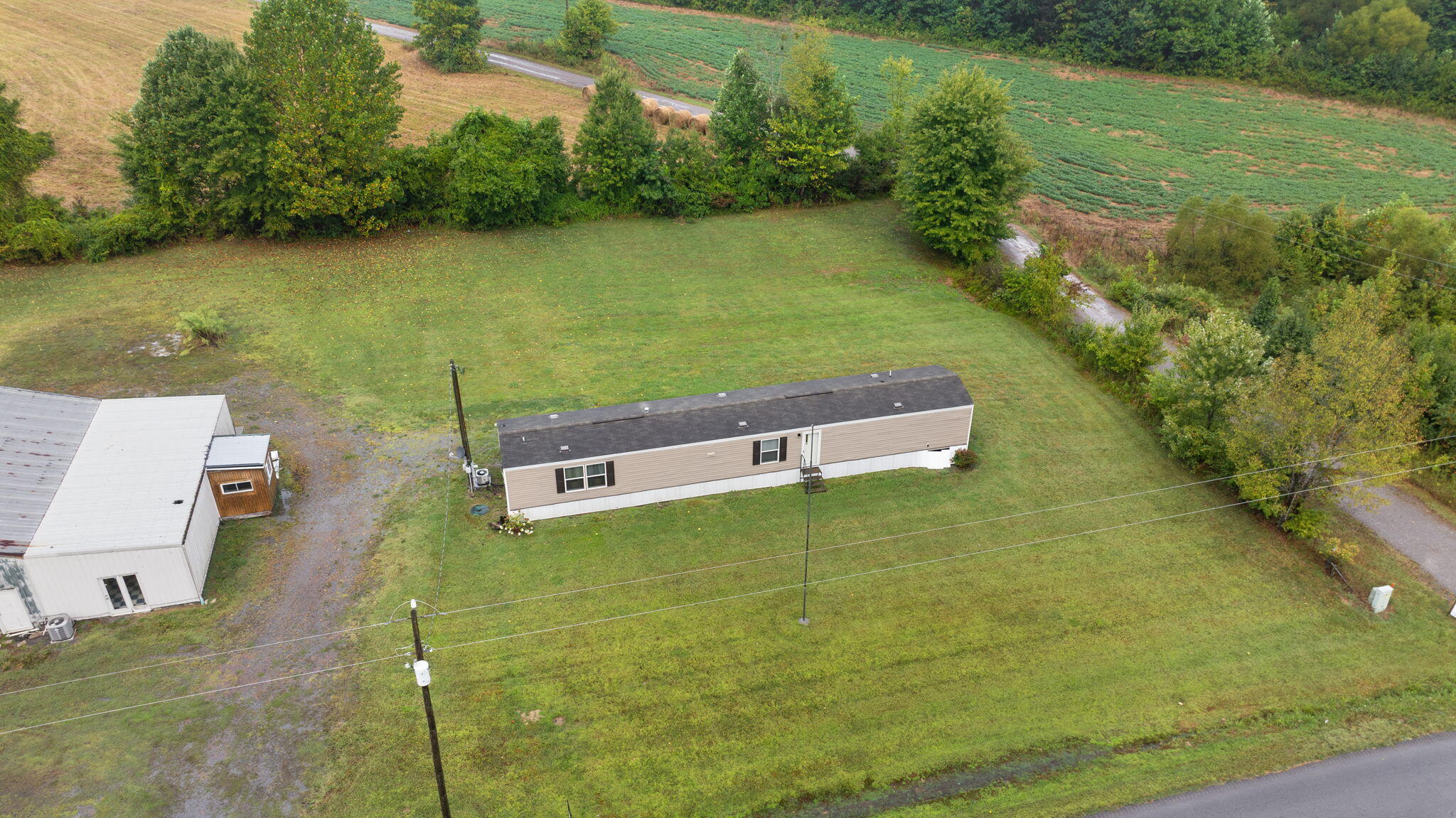 Russell Springs, Kentucky 42642, United States, 3 Bedrooms Bedrooms, ,3 BathroomsBathrooms,Residential,Active,204837