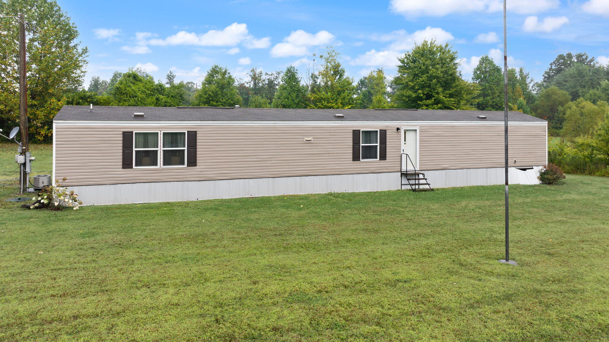 Russell Springs, Kentucky 42642, United States, 3 Bedrooms Bedrooms, ,3 BathroomsBathrooms,Residential,Active,204837