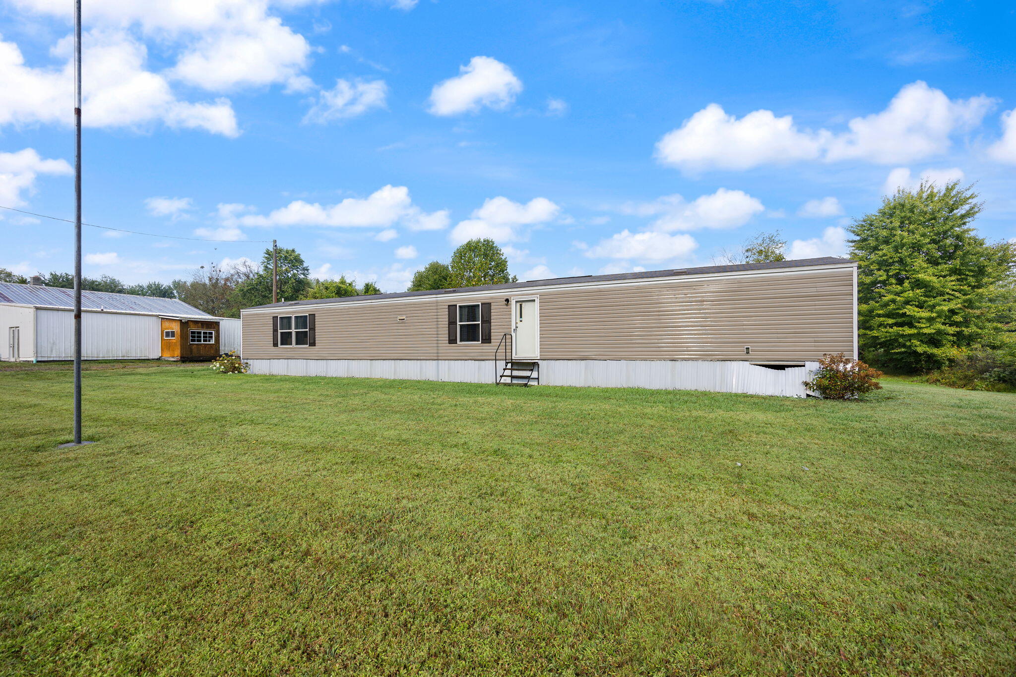 Russell Springs, Kentucky 42642, United States, 3 Bedrooms Bedrooms, ,3 BathroomsBathrooms,Residential,Active,204837