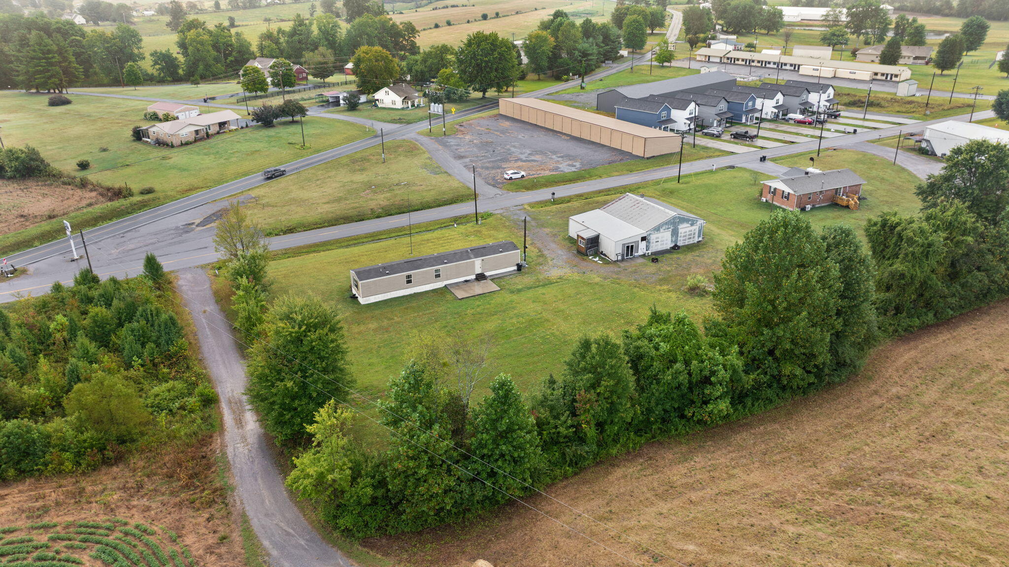 Russell Springs, Kentucky 42642, United States, 3 Bedrooms Bedrooms, ,3 BathroomsBathrooms,Residential,Active,204837