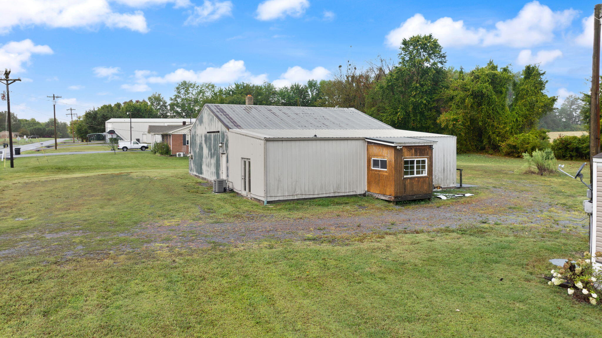 Russell Springs, Kentucky 42642, United States, 3 Bedrooms Bedrooms, ,3 BathroomsBathrooms,Residential,Active,204837