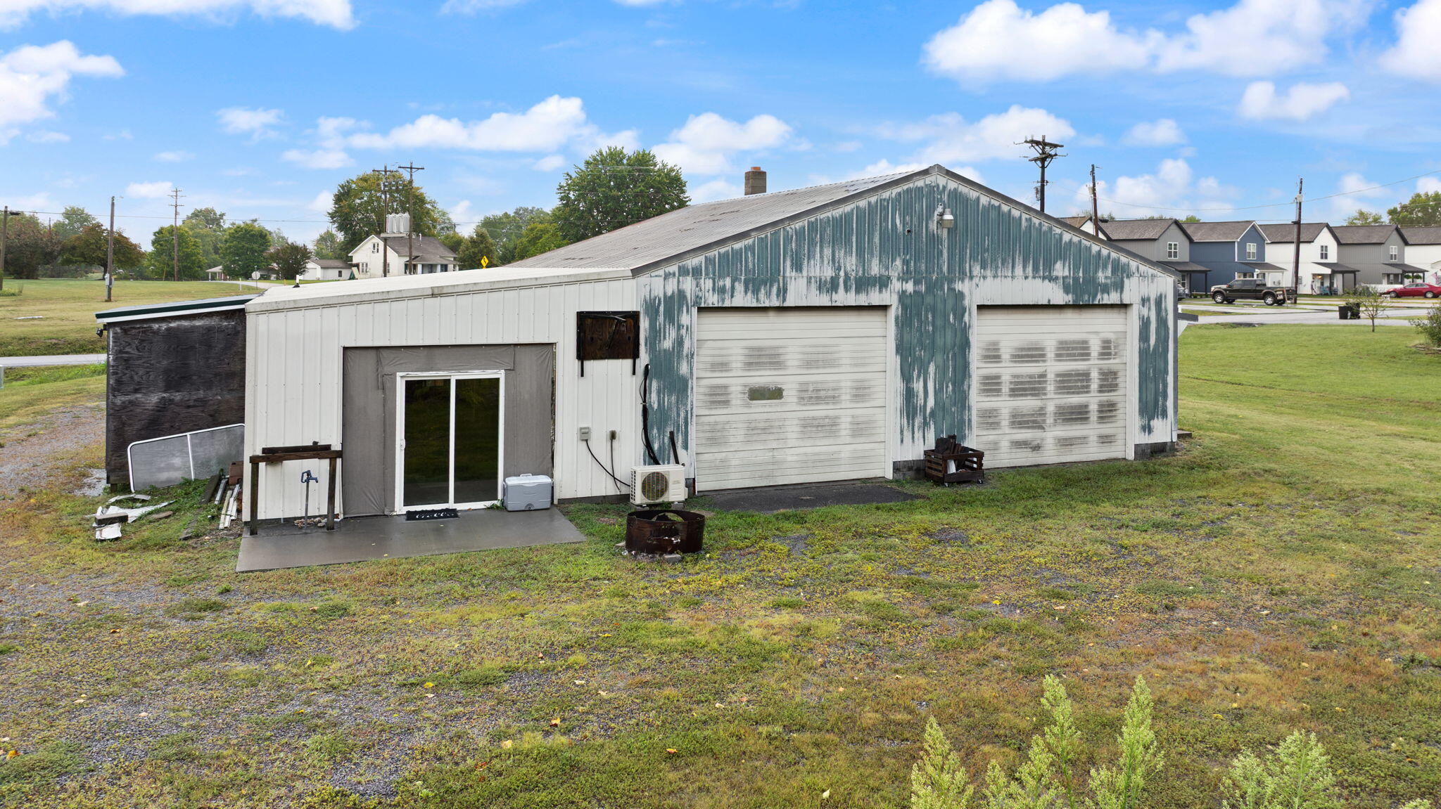 Russell Springs, Kentucky 42642, United States, 3 Bedrooms Bedrooms, ,3 BathroomsBathrooms,Residential,Active,204837