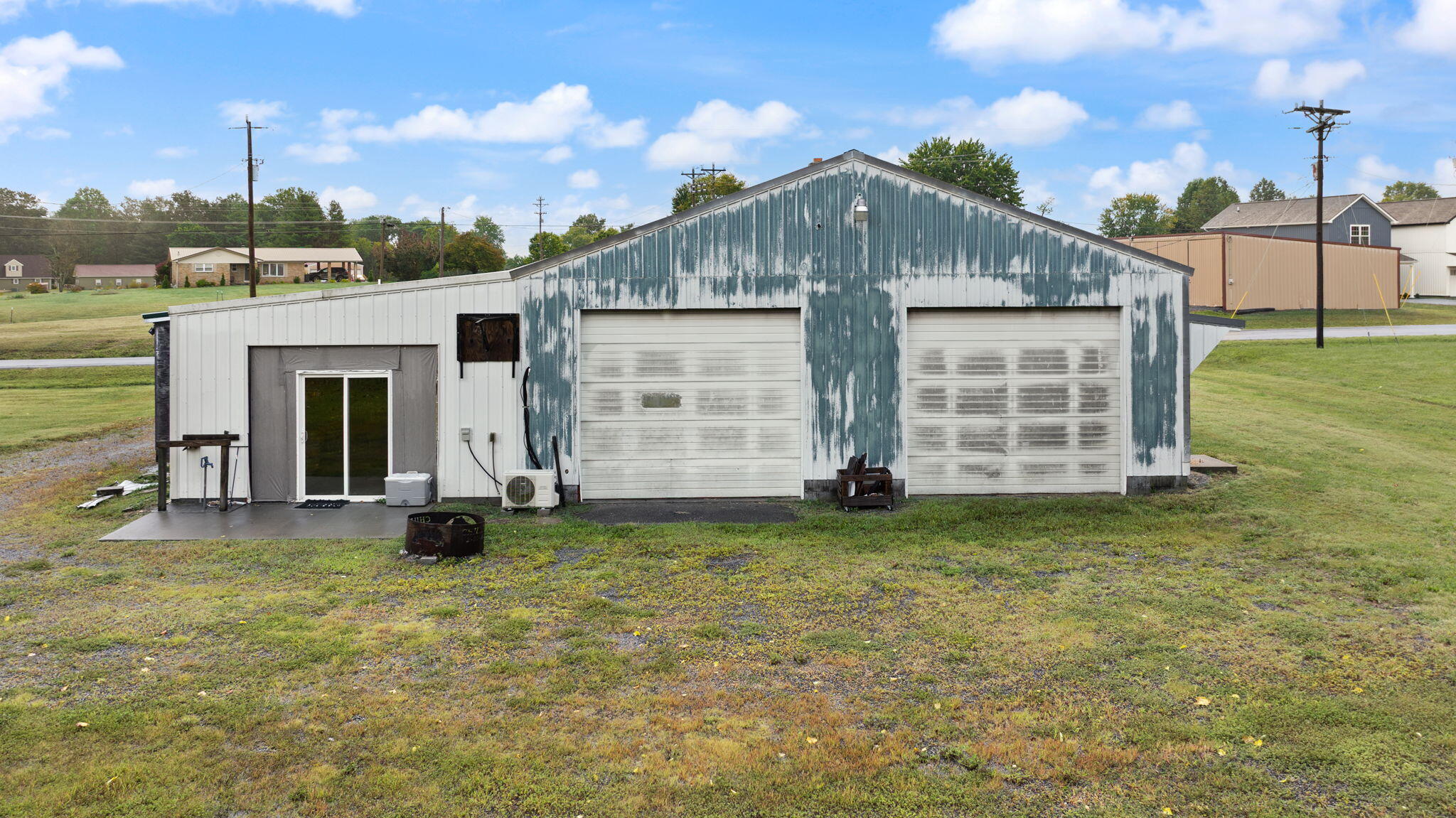 Russell Springs, Kentucky 42642, United States, 3 Bedrooms Bedrooms, ,3 BathroomsBathrooms,Residential,Active,204837