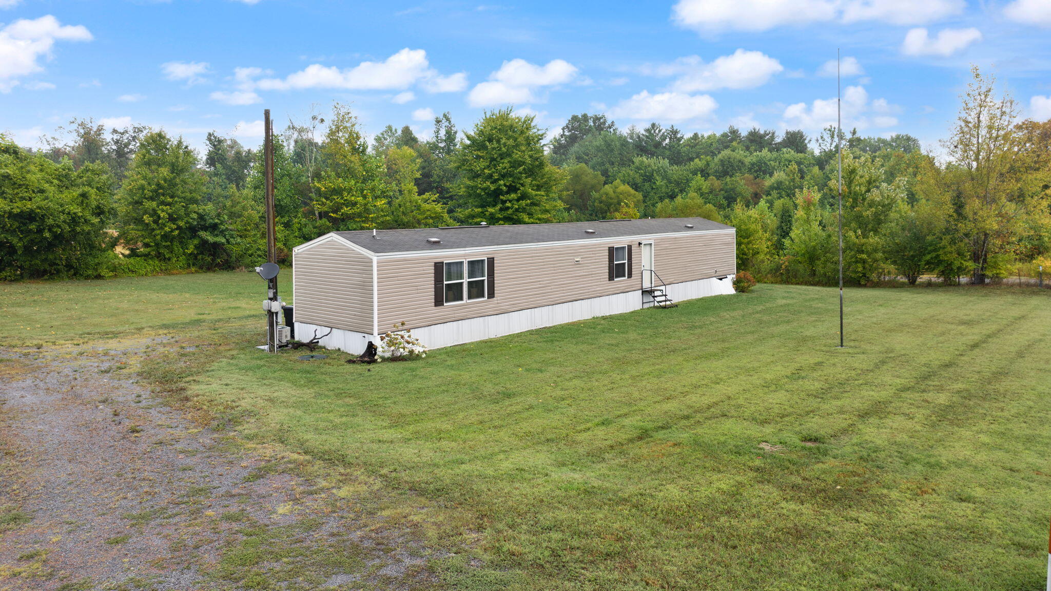 Russell Springs, Kentucky 42642, United States, 3 Bedrooms Bedrooms, ,3 BathroomsBathrooms,Residential,Active,204837