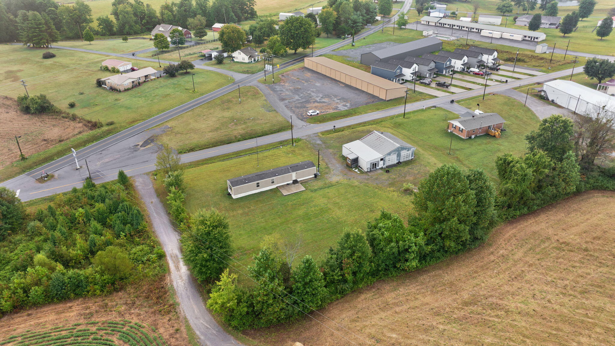 Russell Springs, Kentucky 42642, United States, 3 Bedrooms Bedrooms, ,3 BathroomsBathrooms,Residential,Active,204837