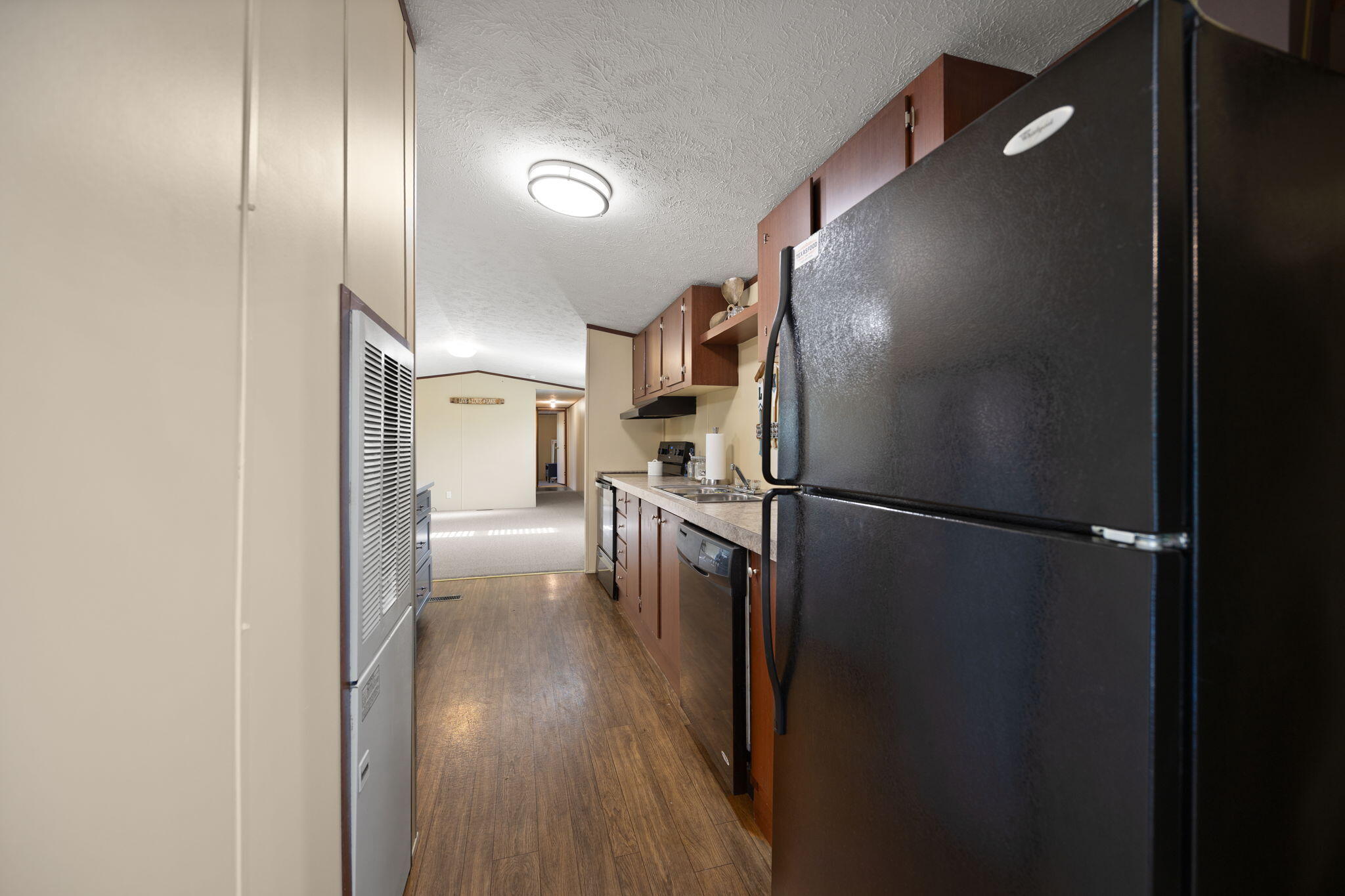 Russell Springs, Kentucky 42642, United States, 3 Bedrooms Bedrooms, ,3 BathroomsBathrooms,Residential,Active,204837