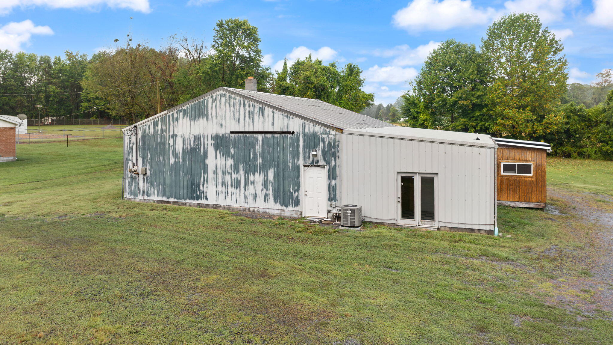 Russell Springs, Kentucky 42642, United States, 3 Bedrooms Bedrooms, ,3 BathroomsBathrooms,Residential,Active,204837