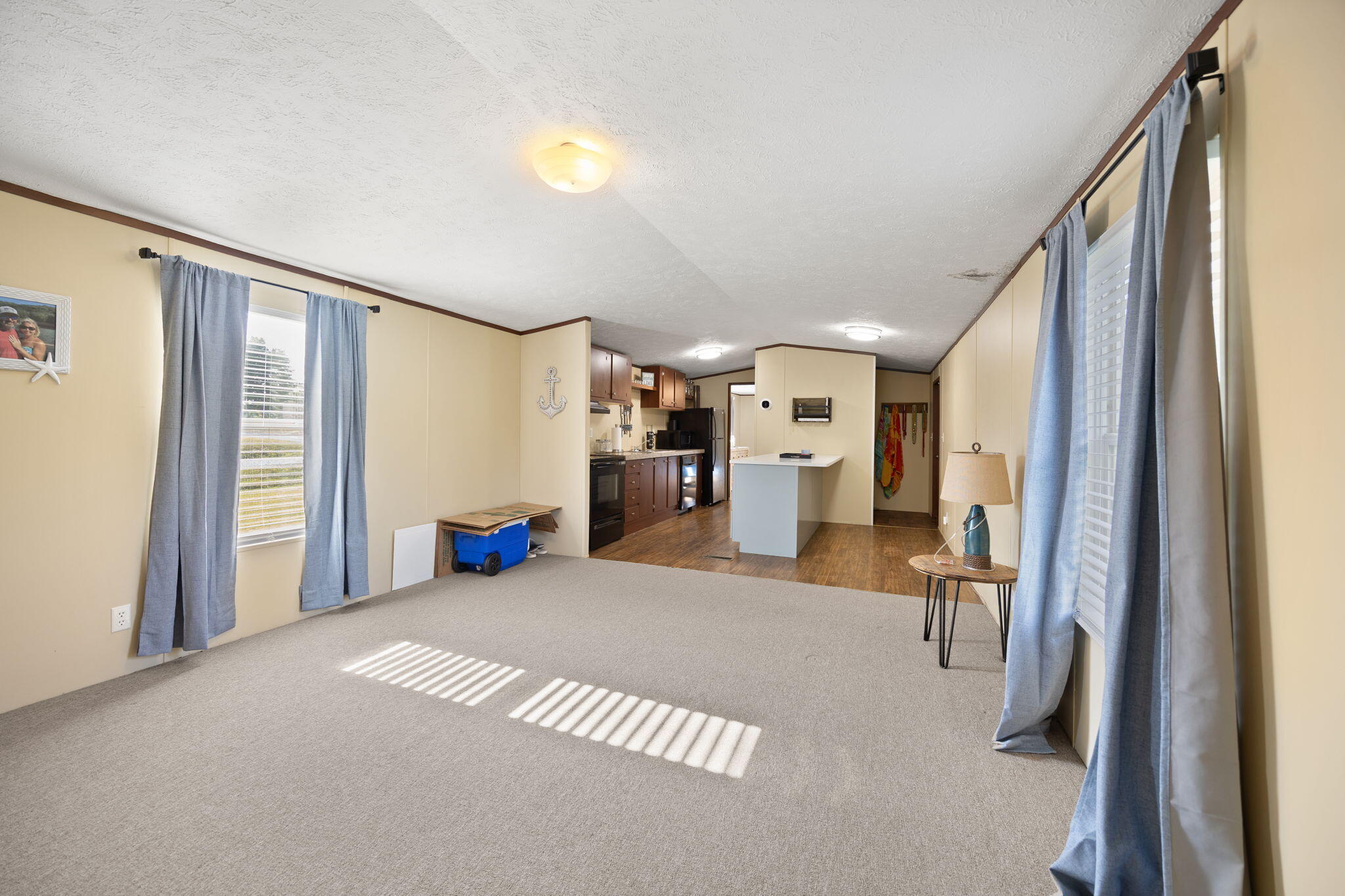 Russell Springs, Kentucky 42642, United States, 3 Bedrooms Bedrooms, ,3 BathroomsBathrooms,Residential,Active,204837