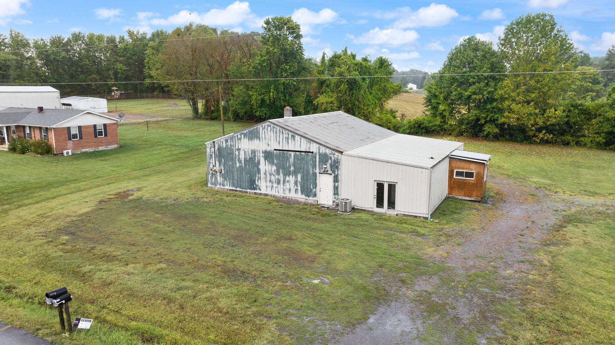 Russell Springs, Kentucky 42642, United States, 3 Bedrooms Bedrooms, ,3 BathroomsBathrooms,Residential,Active,204837