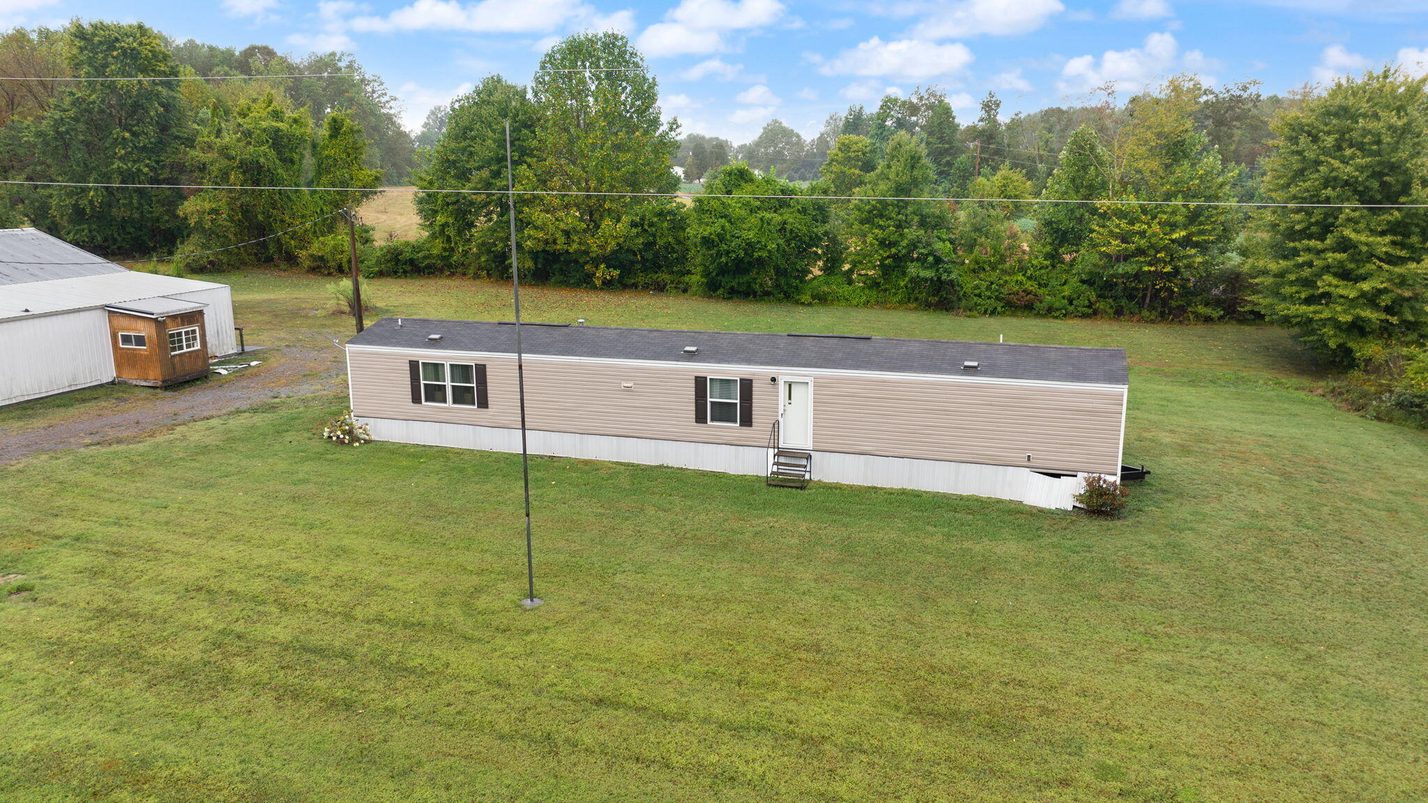 Russell Springs, Kentucky 42642, United States, 3 Bedrooms Bedrooms, ,3 BathroomsBathrooms,Residential,Active,204837