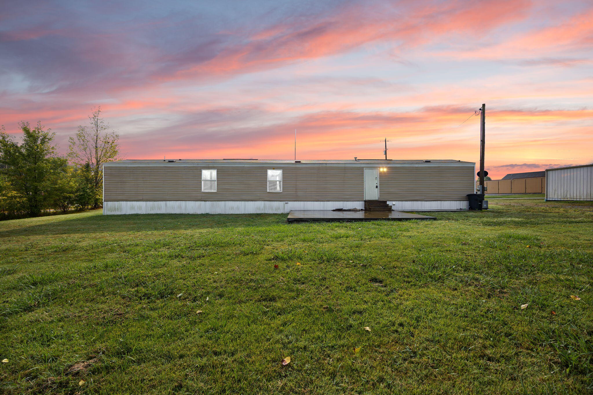 Russell Springs, Kentucky 42642, United States, 3 Bedrooms Bedrooms, ,3 BathroomsBathrooms,Residential,Active,204837