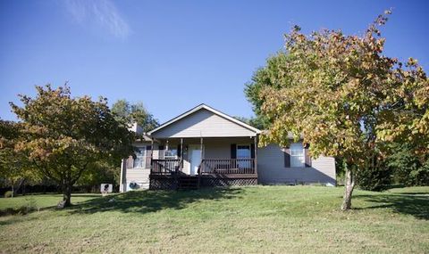 Photo of 322 Hide Away Cove, Lancaster, KY 40444 (MLS # 25502930)