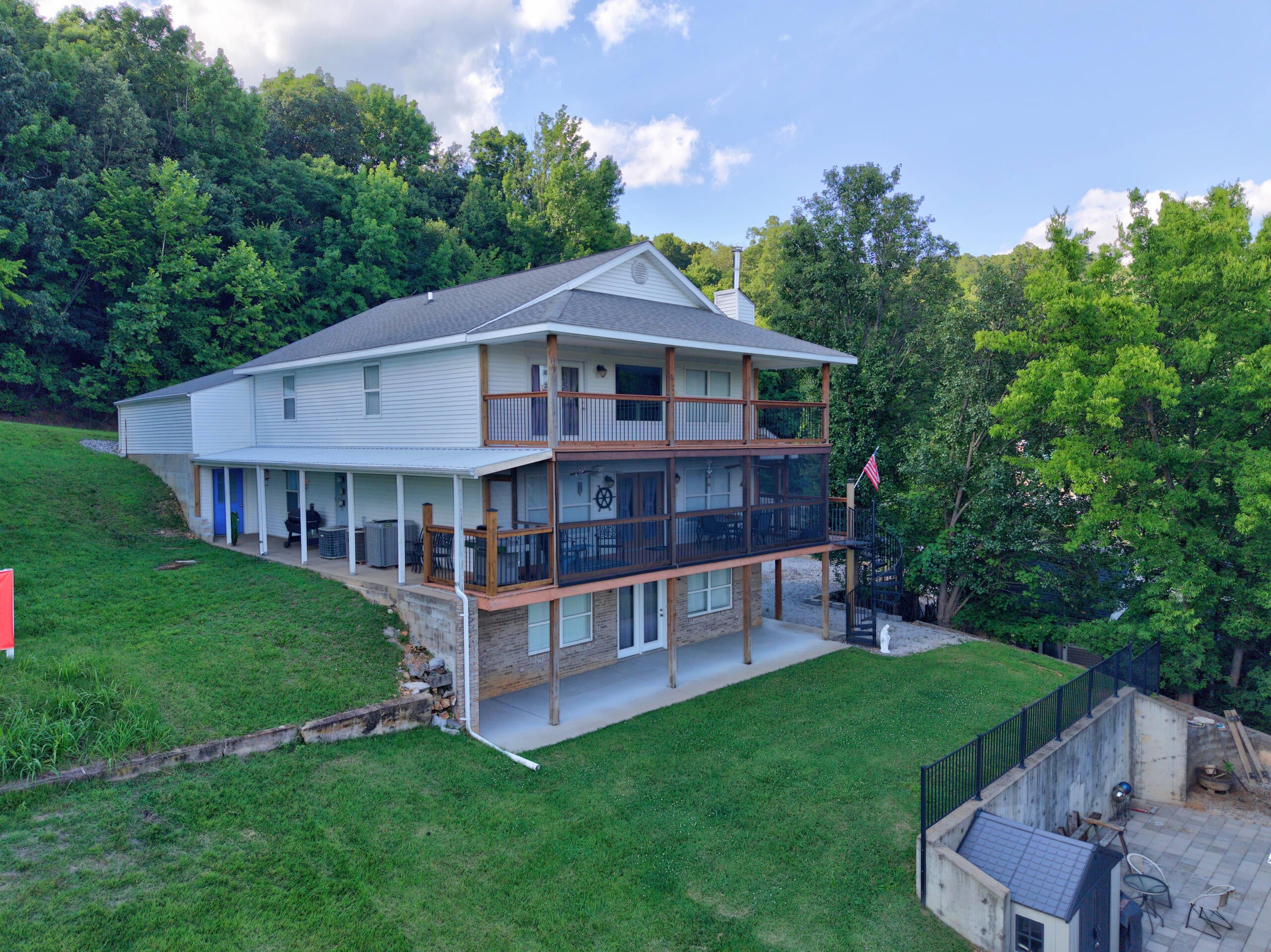 141 S Ash Street