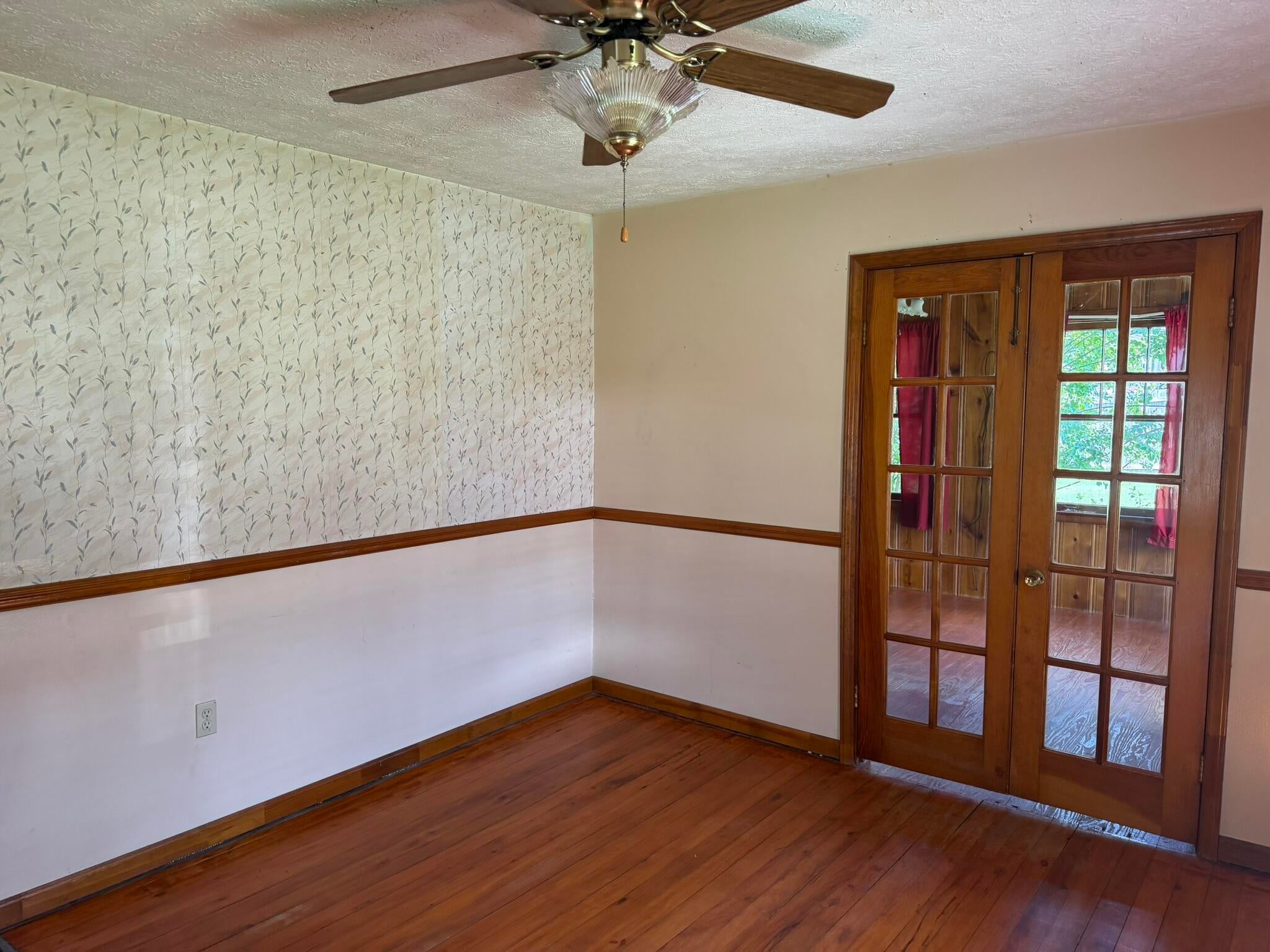 127 Center Street - Photo 4