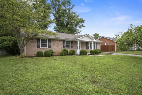 Photo of 435 Edgewood Drive, Nicholasville, KY 40356 (MLS # 25018904)