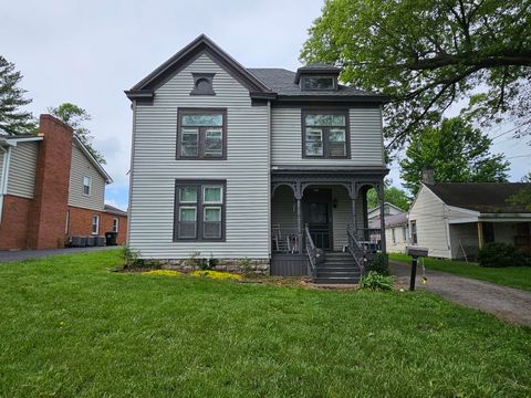 Photo of 1431 S Main Street, Paris, KY 40361 (MLS # 25015480)