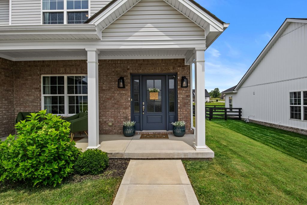 Photo of 104 Growers Field, Nicholasville, KY 40356 (MLS # 25504818)