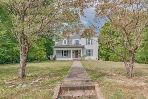 Photo of 368 N 3rd Street, Richmond, KY 40475 (MLS # 25507597)