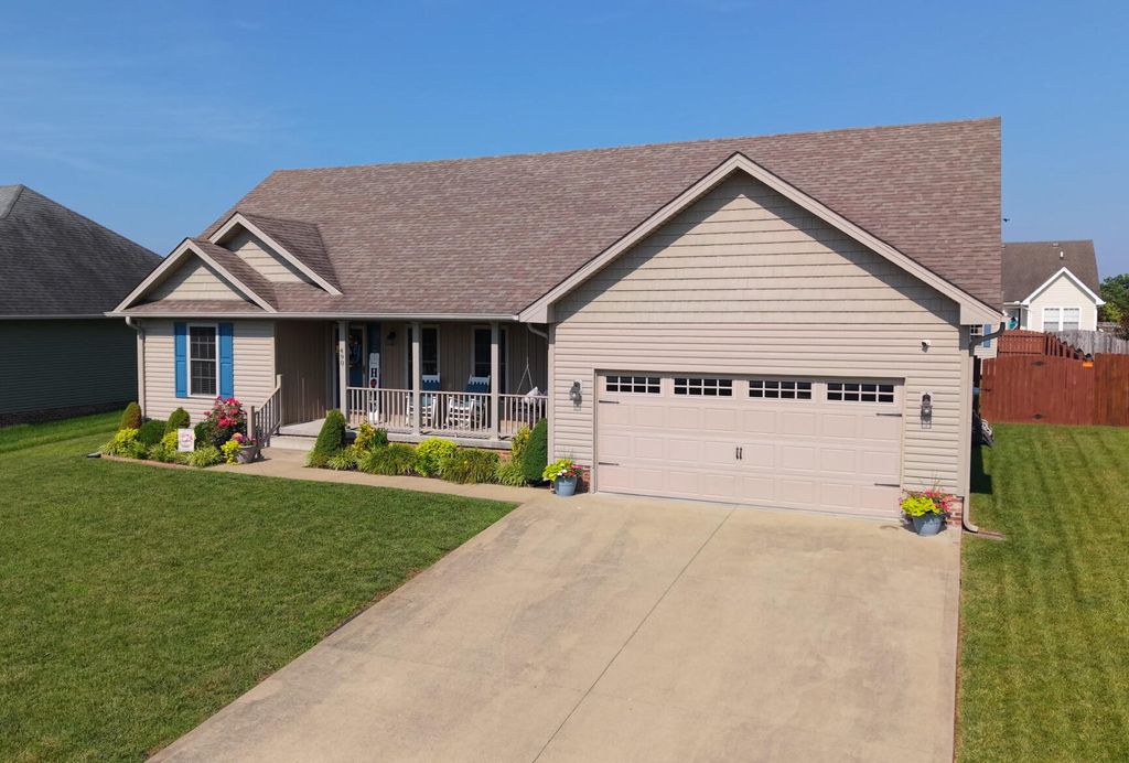 Photo of 490 Pinehurst Drive, Mt Sterling, KY 40353 (MLS # 25504893)