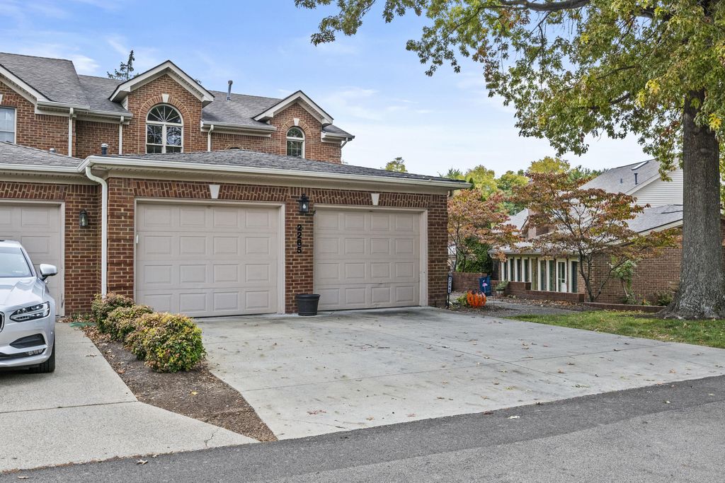 Photo of 2265 Stone Garden Lane, Lexington, KY 40513 (MLS # 25504864)