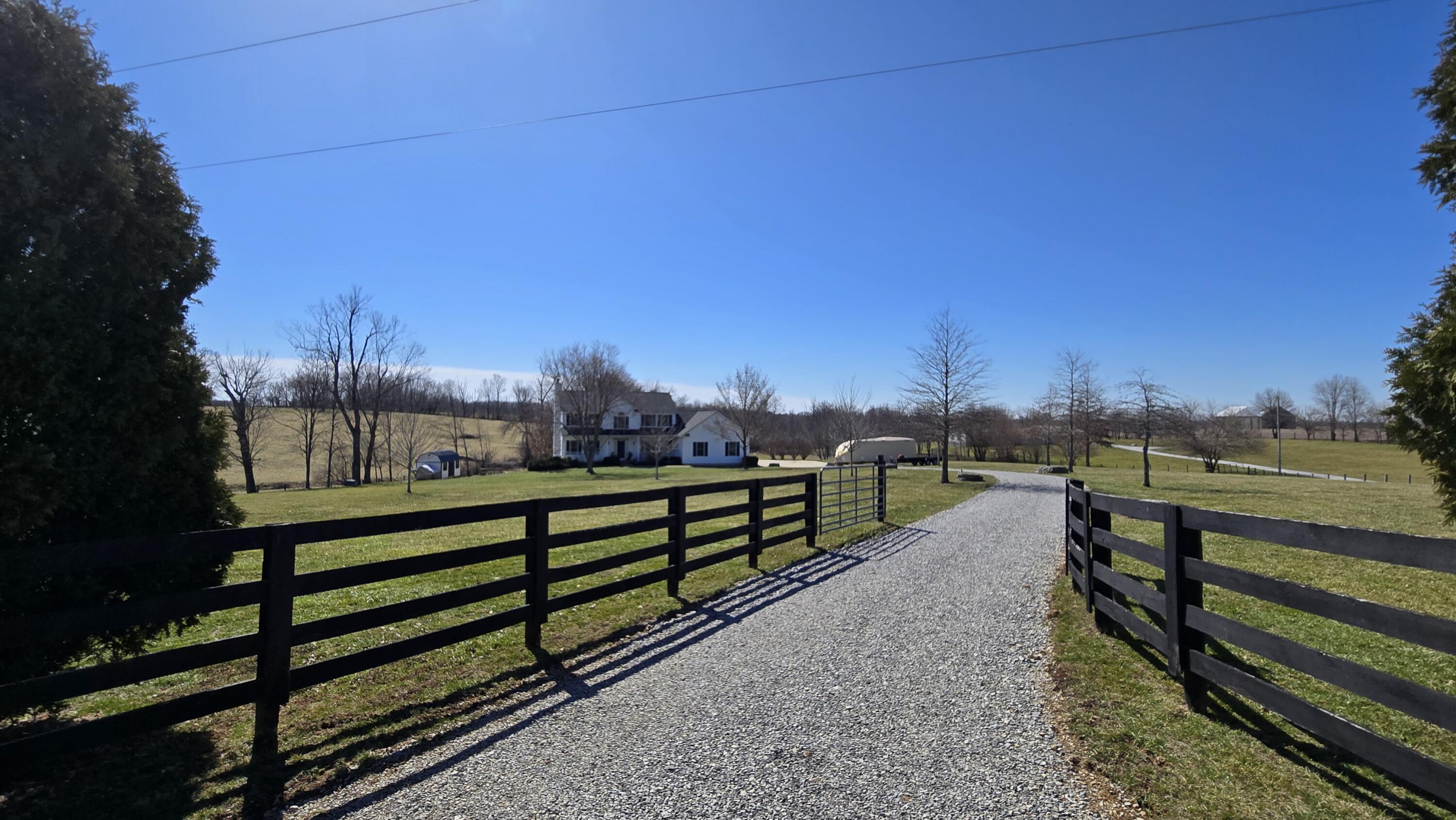Paris, Kentucky 40361, United States, 4 Bedrooms Bedrooms, ,4 BathroomsBathrooms,Residential,Active,91909