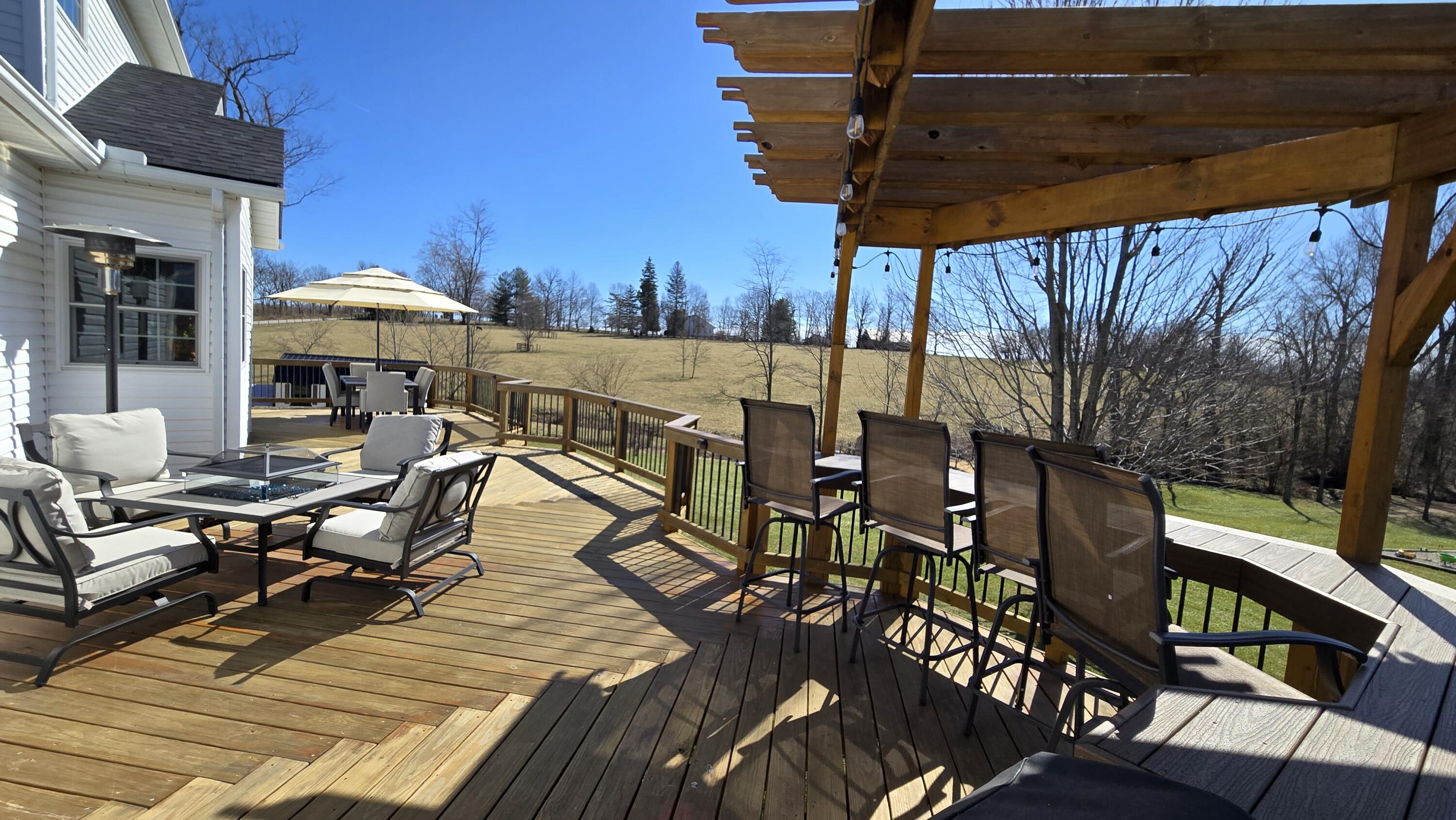 Paris, Kentucky 40361, United States, 4 Bedrooms Bedrooms, ,4 BathroomsBathrooms,Residential,Active,91909