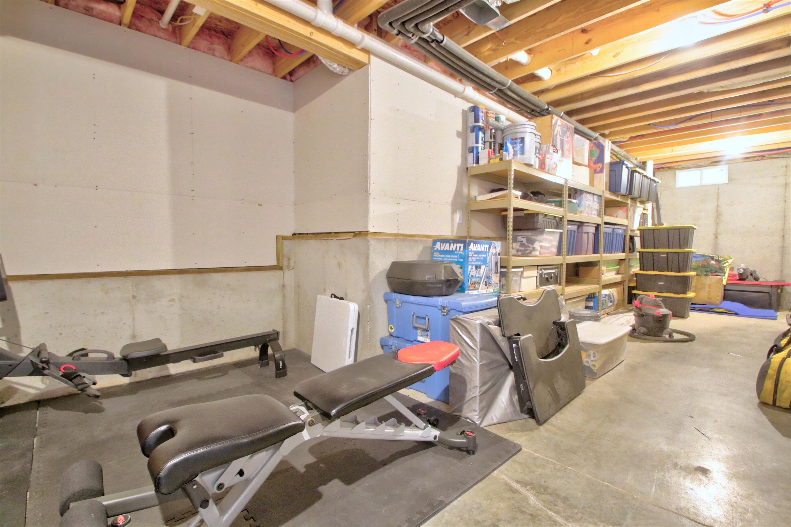 Paris, Kentucky 40361, United States, 4 Bedrooms Bedrooms, ,4 BathroomsBathrooms,Residential,Active,91909