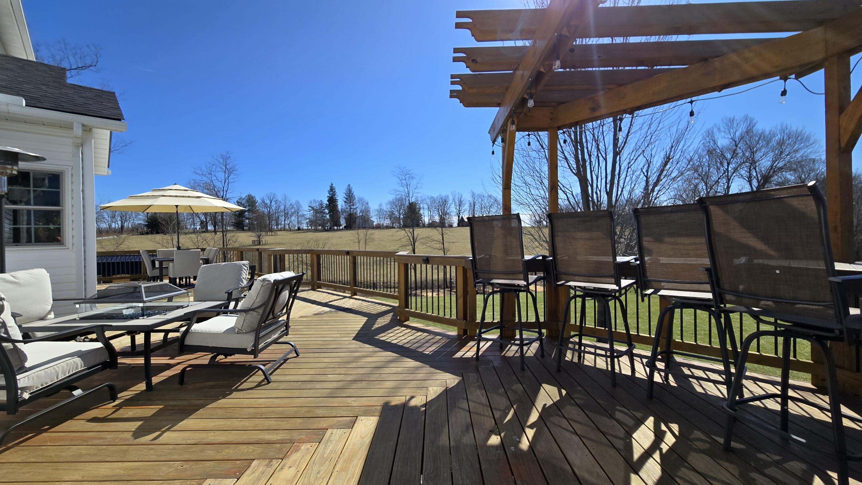 Paris, Kentucky 40361, United States, 4 Bedrooms Bedrooms, ,4 BathroomsBathrooms,Residential,Active,91909