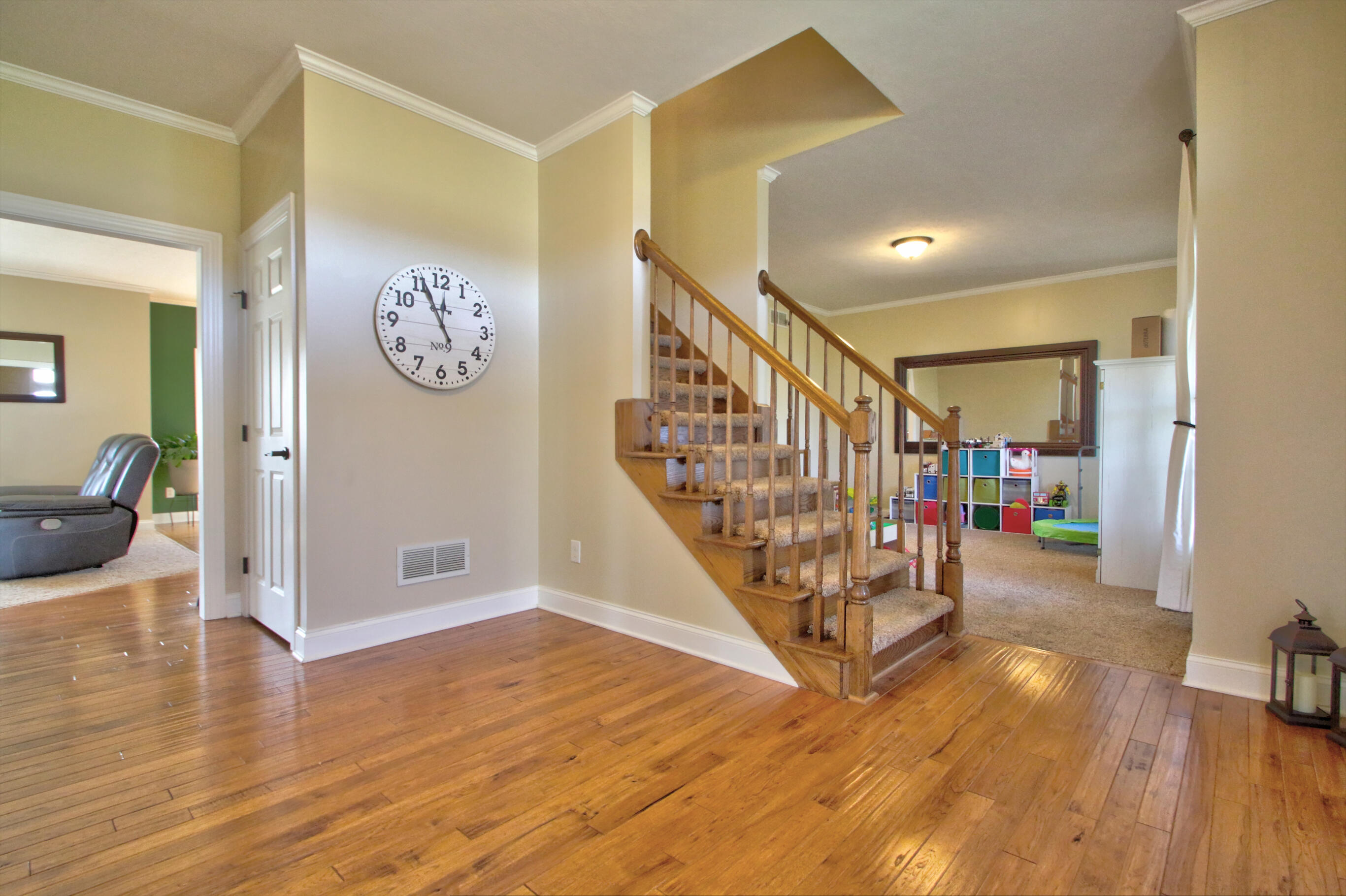 Paris, Kentucky 40361, United States, 4 Bedrooms Bedrooms, ,4 BathroomsBathrooms,Residential,Active,91909