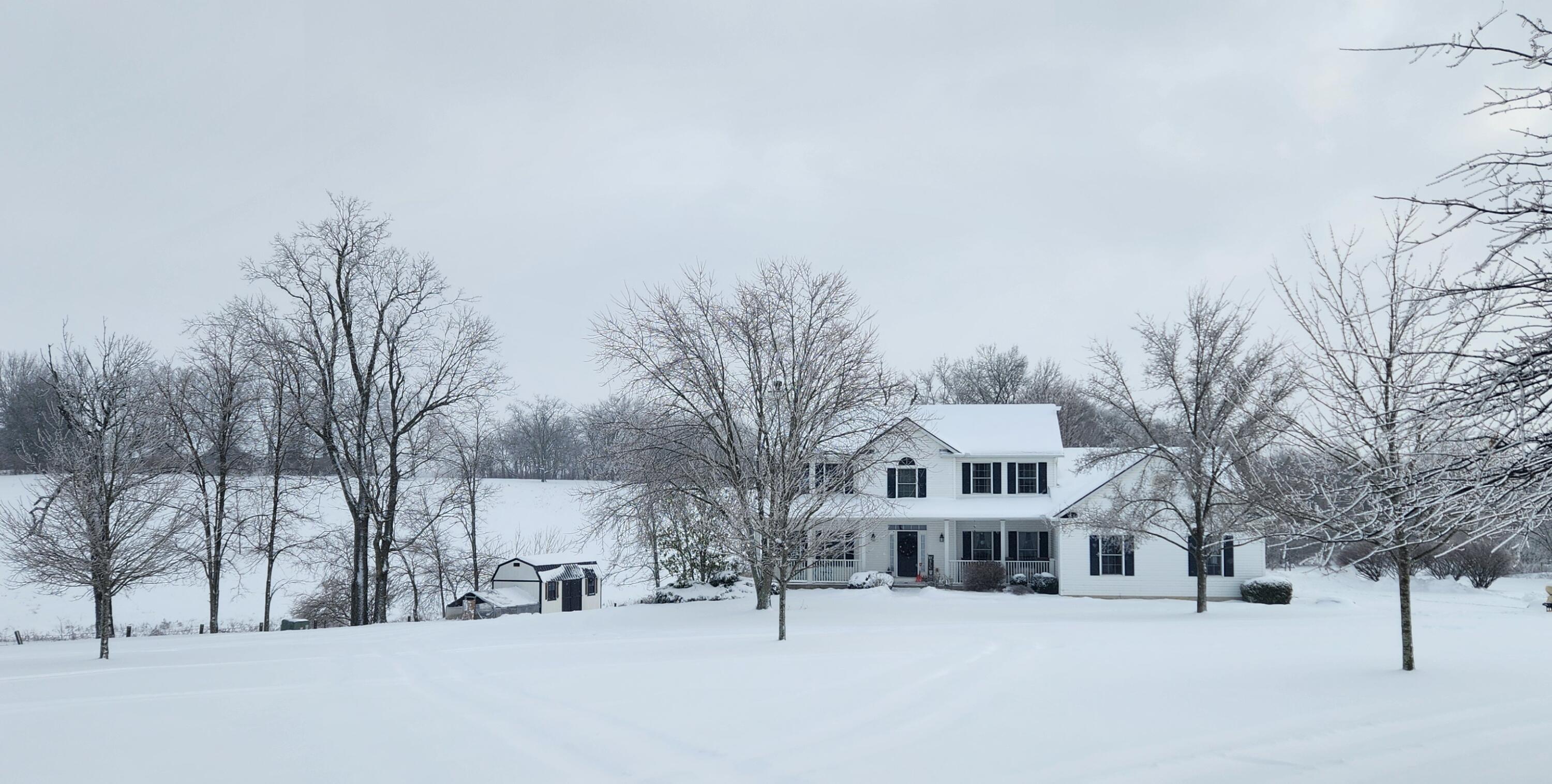Paris, Kentucky 40361, United States, 4 Bedrooms Bedrooms, ,4 BathroomsBathrooms,Residential,Active,91909