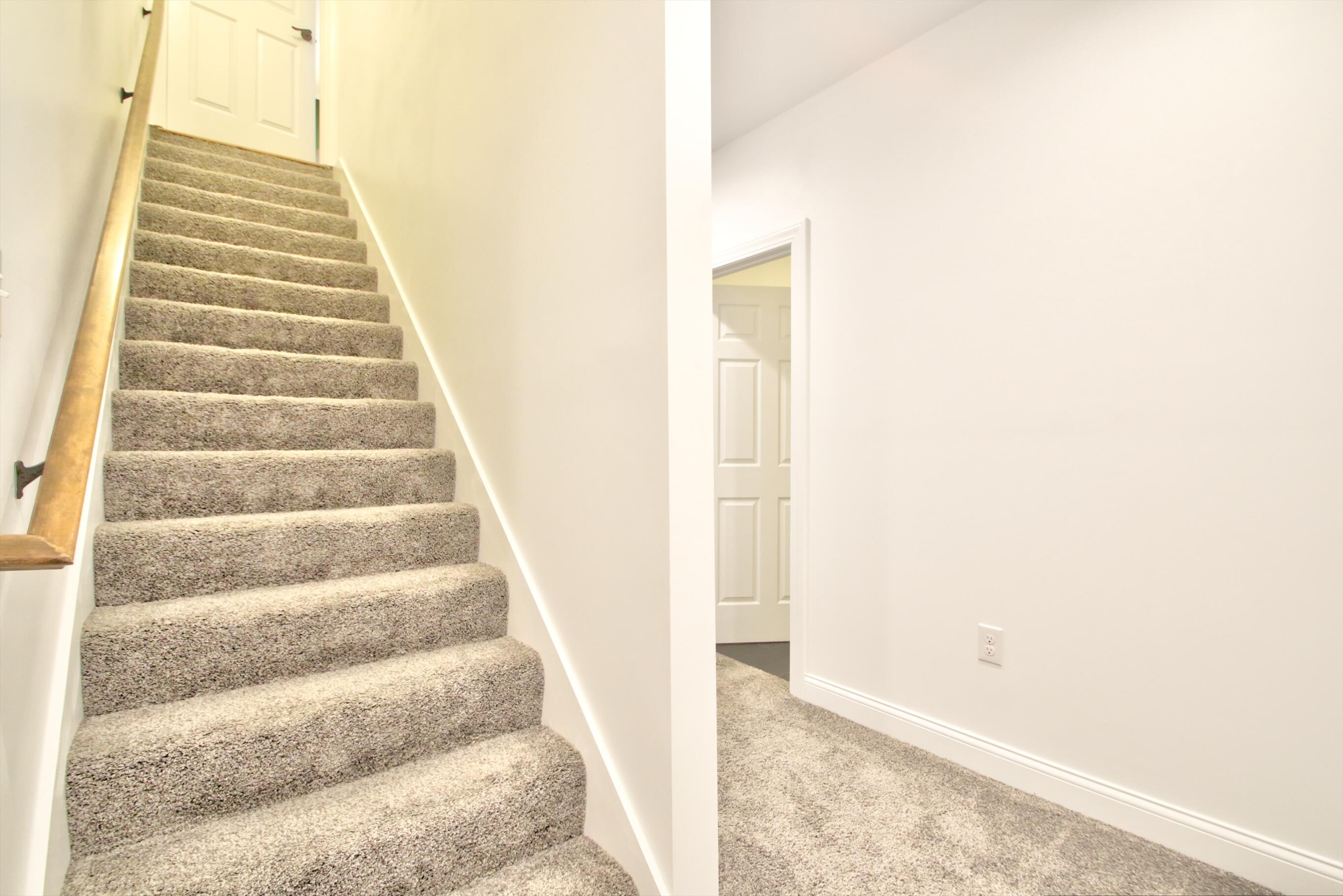 Paris, Kentucky 40361, United States, 4 Bedrooms Bedrooms, ,4 BathroomsBathrooms,Residential,Active,91909