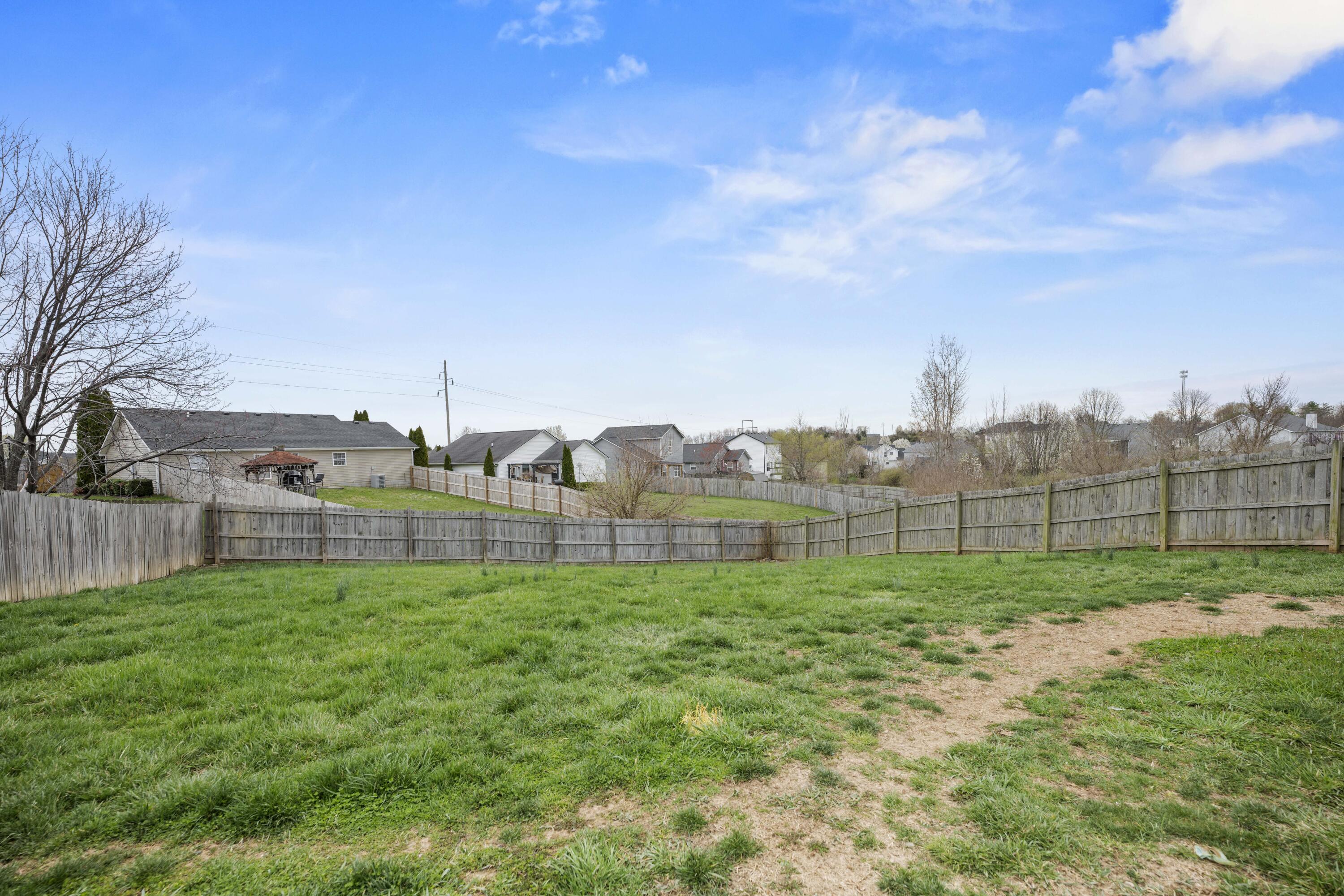 Richmond, Kentucky 40475, United States, 3 Bedrooms Bedrooms, ,3 BathroomsBathrooms,Residential,Active,97687