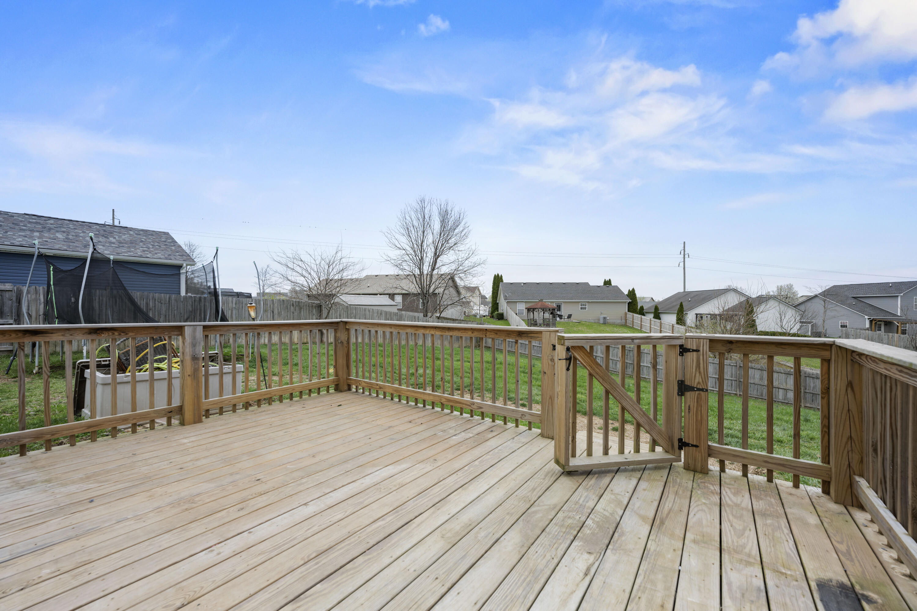 Richmond, Kentucky 40475, United States, 3 Bedrooms Bedrooms, ,3 BathroomsBathrooms,Residential,Active,97687