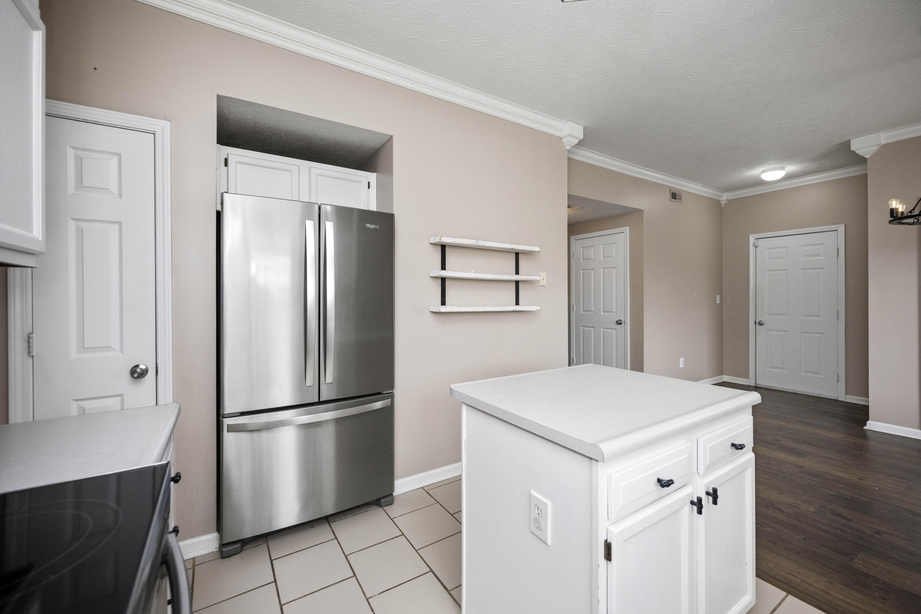 Richmond, Kentucky 40475, United States, 3 Bedrooms Bedrooms, ,3 BathroomsBathrooms,Residential,Active,97687