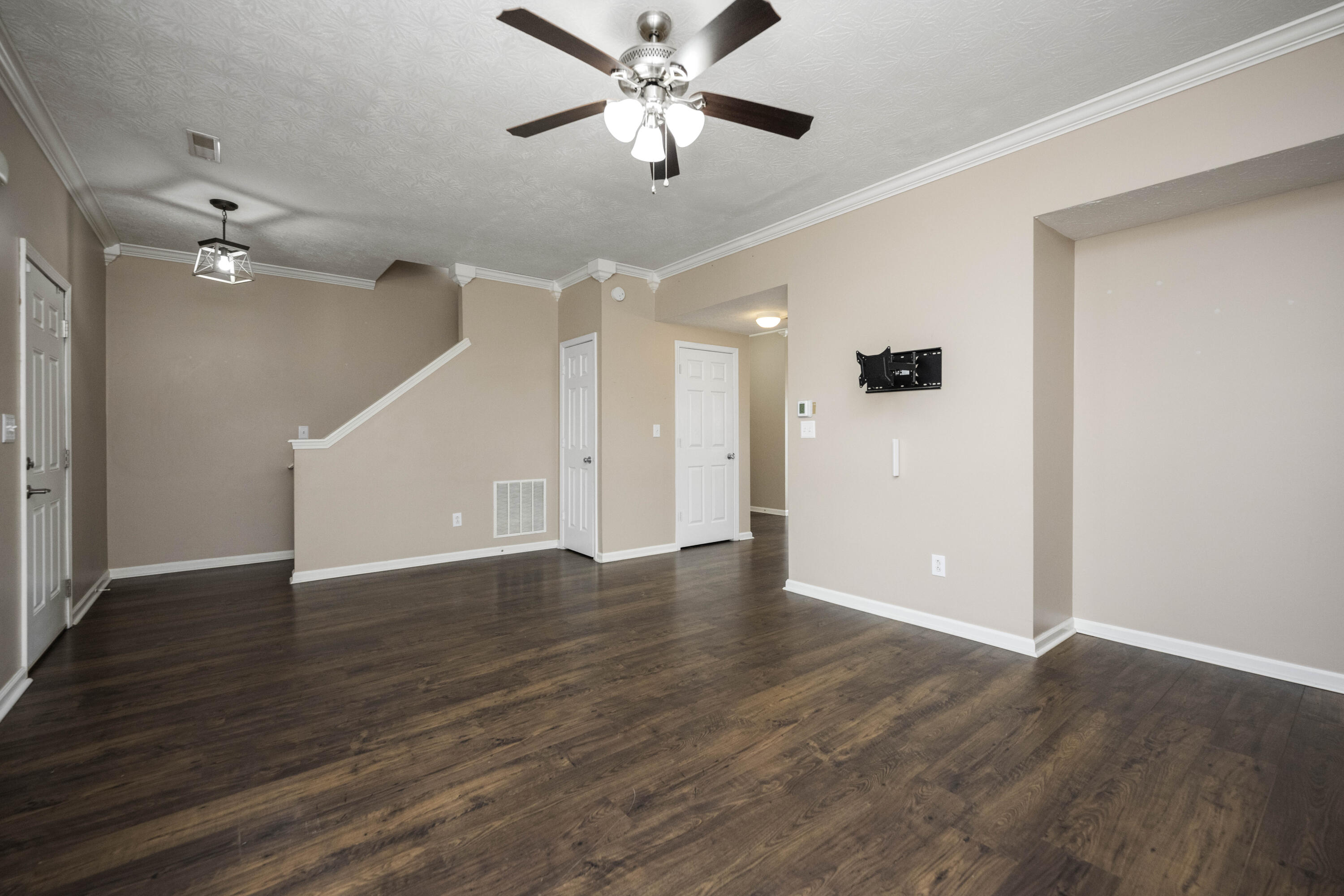 Richmond, Kentucky 40475, United States, 3 Bedrooms Bedrooms, ,3 BathroomsBathrooms,Residential,Active,97687