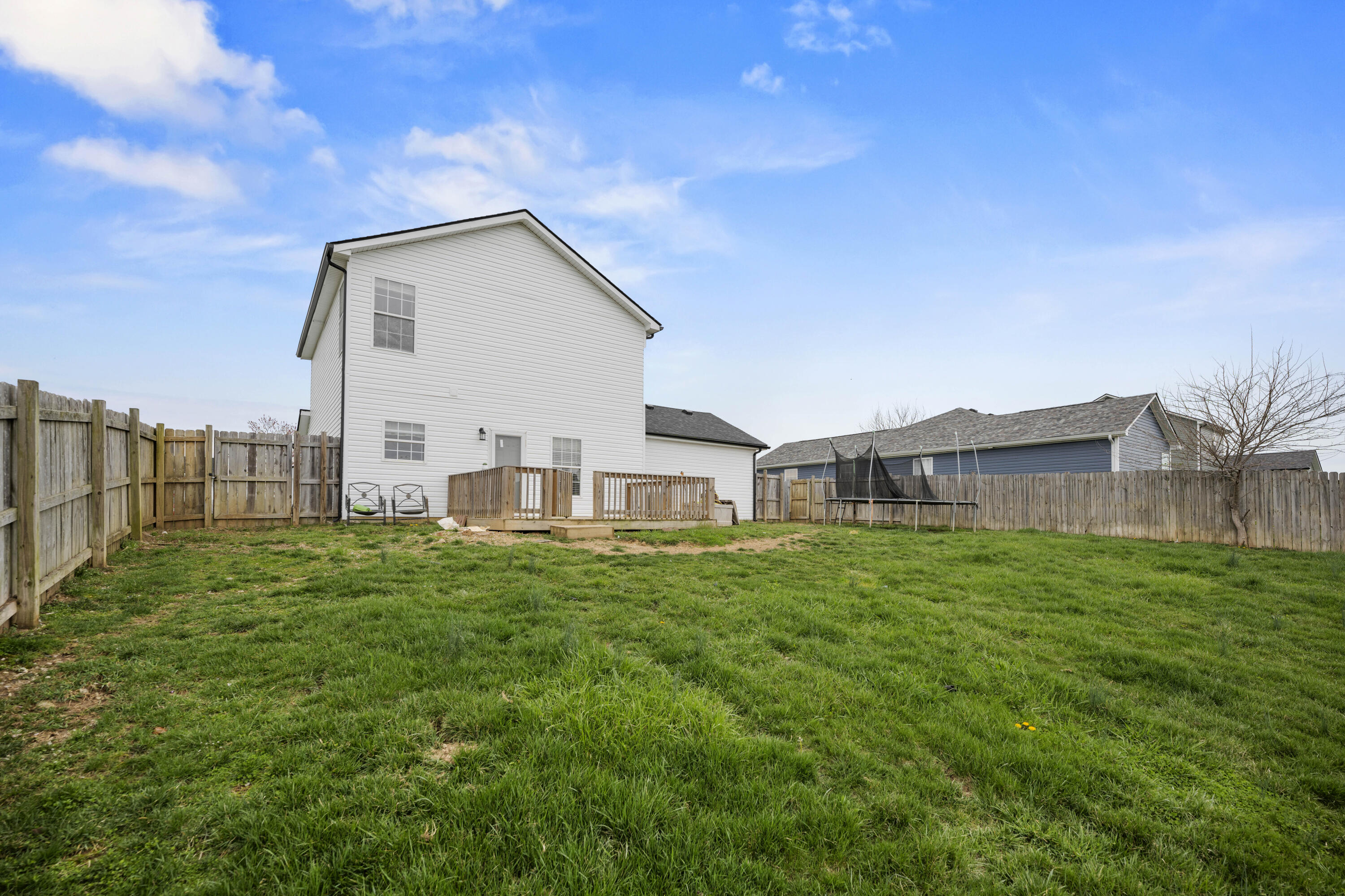 Richmond, Kentucky 40475, United States, 3 Bedrooms Bedrooms, ,3 BathroomsBathrooms,Residential,Active,97687