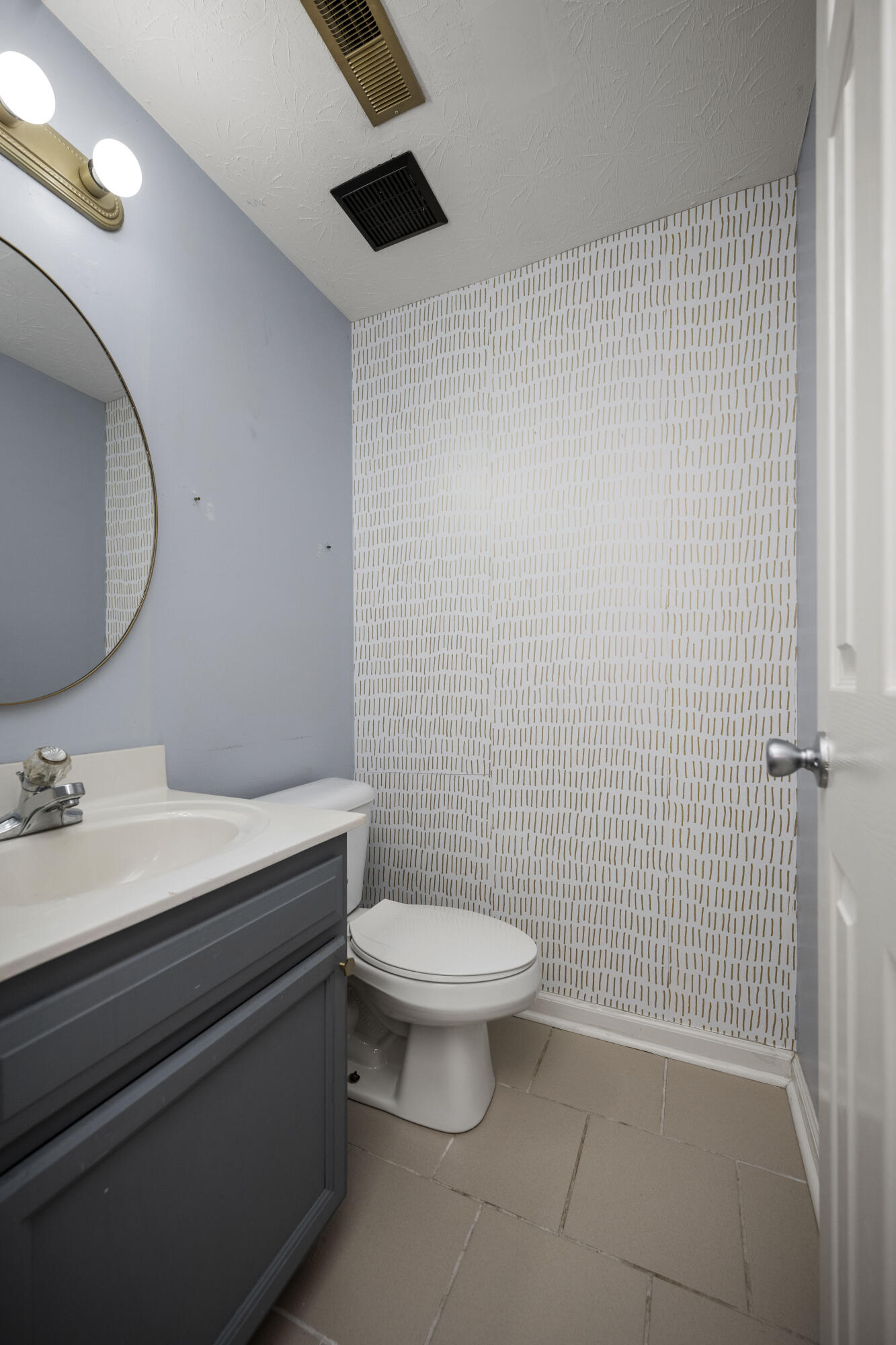 Richmond, Kentucky 40475, United States, 3 Bedrooms Bedrooms, ,3 BathroomsBathrooms,Residential,Active,97687