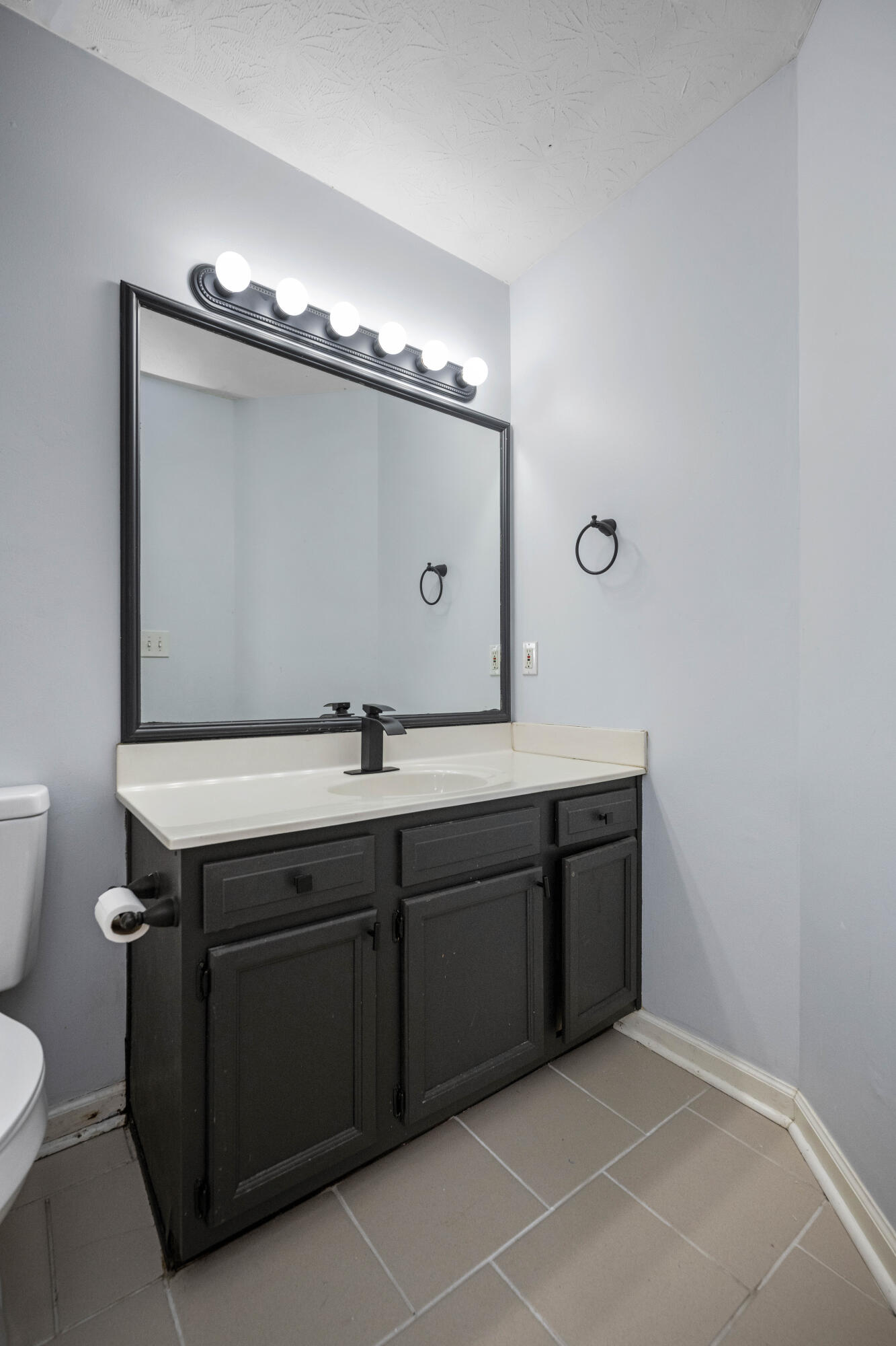 Richmond, Kentucky 40475, United States, 3 Bedrooms Bedrooms, ,3 BathroomsBathrooms,Residential,Active,97687