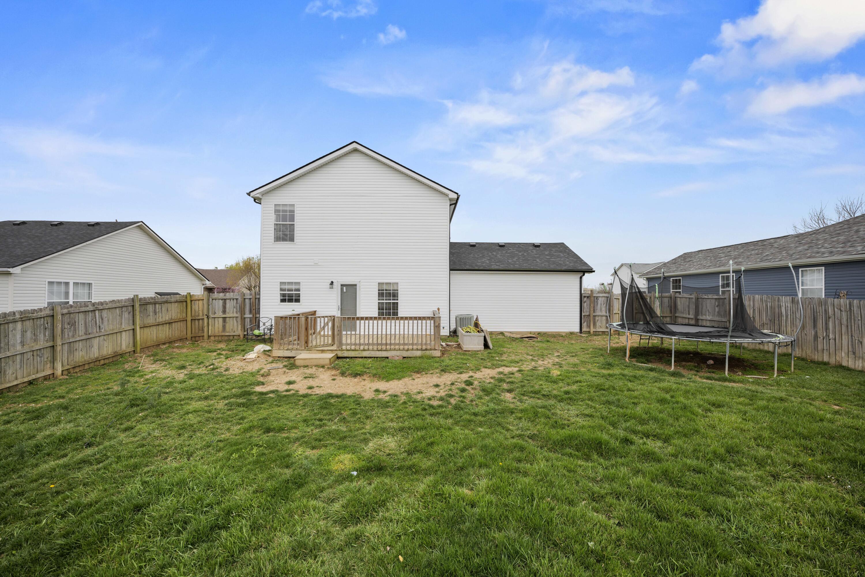 Richmond, Kentucky 40475, United States, 3 Bedrooms Bedrooms, ,3 BathroomsBathrooms,Residential,Active,97687